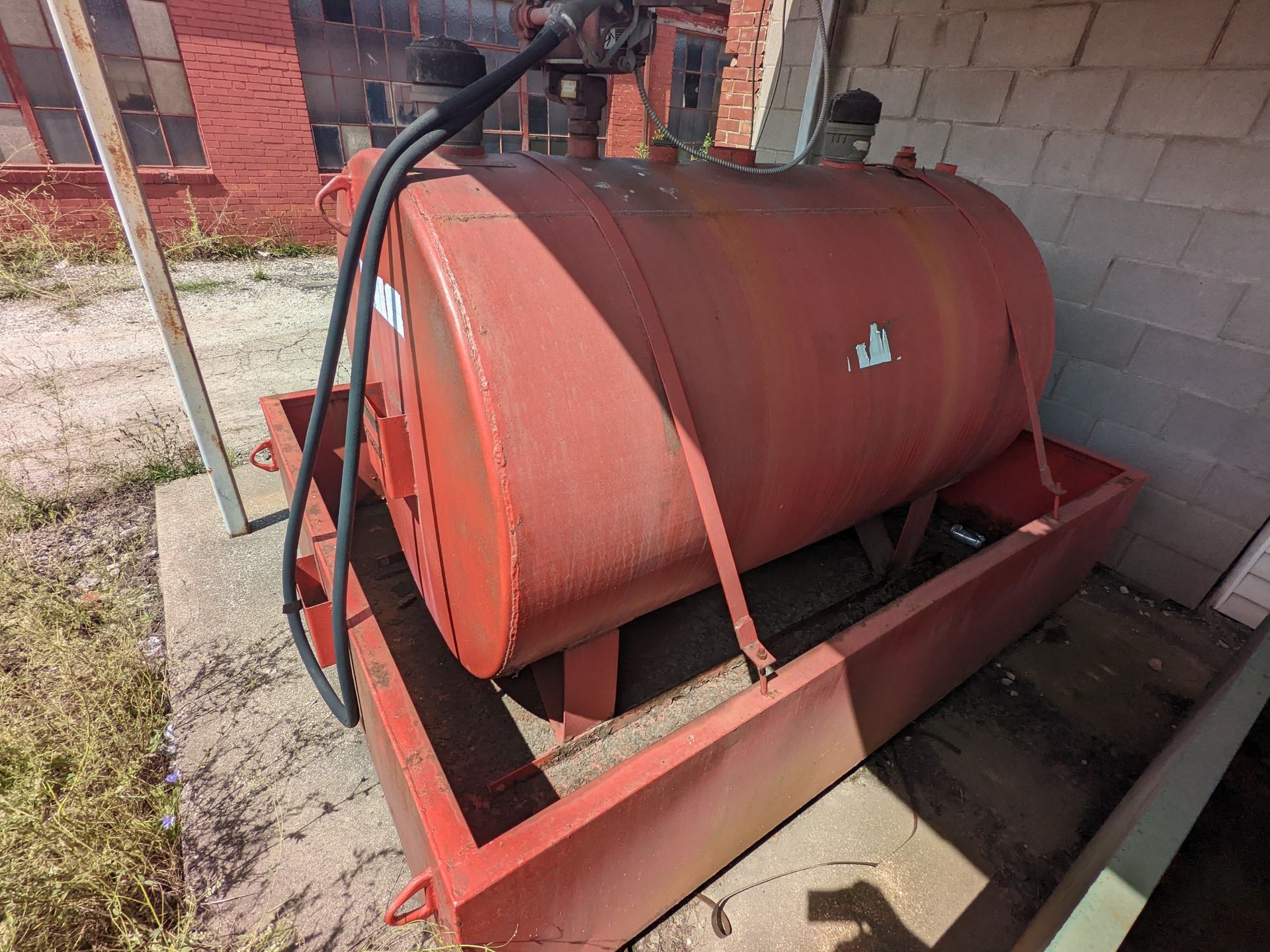 Fuel Tank w/ Pump - Bild 3 aus 3