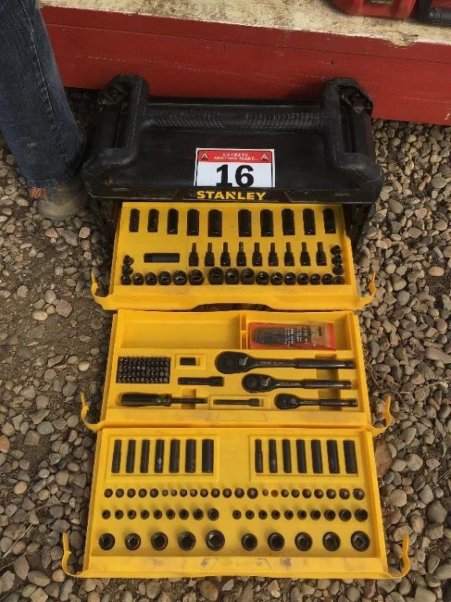 Stanley 1/4, 3/8 & 1/2in Socket Set Lot #s' 15 & 16 Selling on Choice. Lot #s' 15 & 16 Selling on