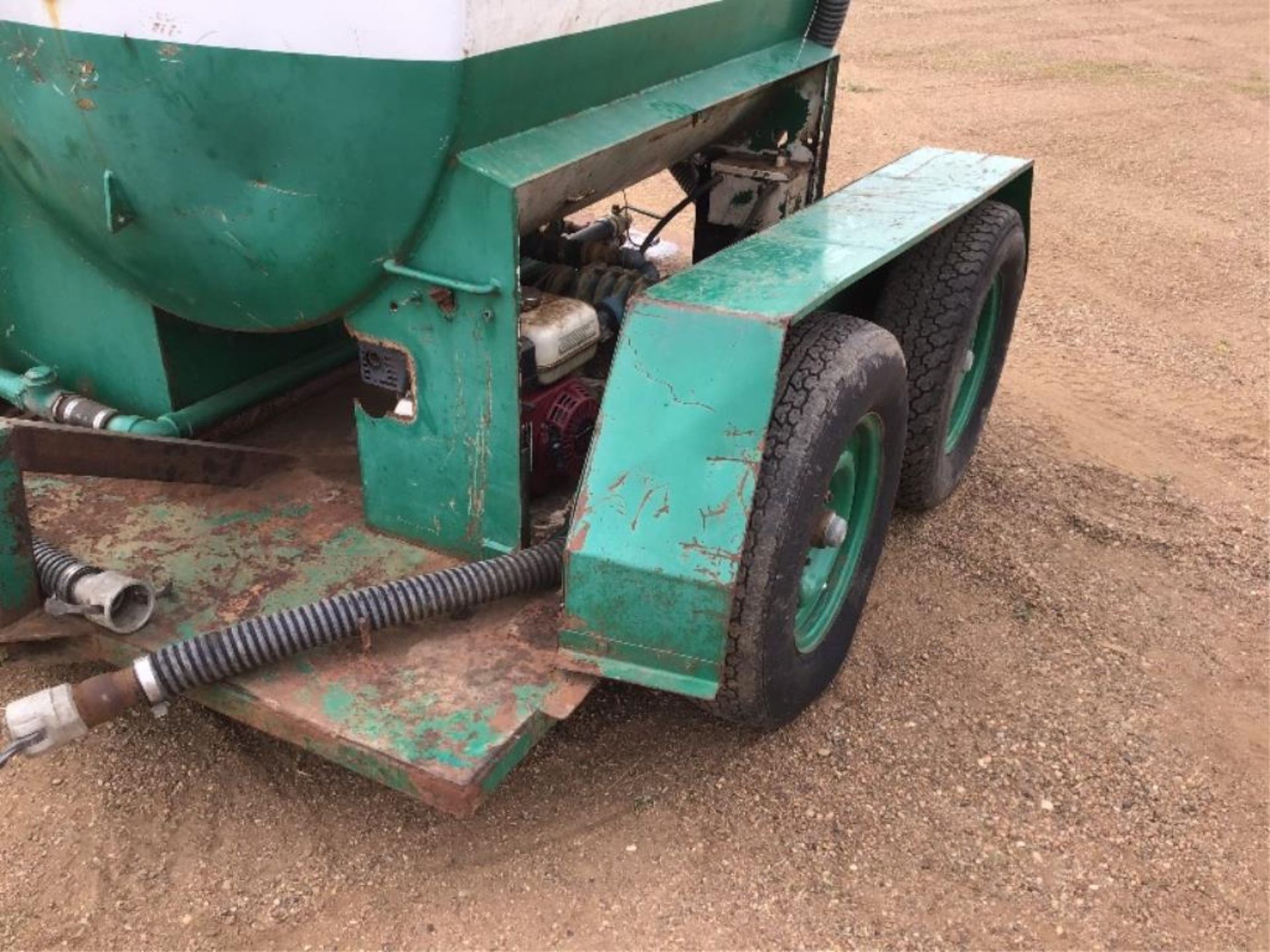 T/A Honey Wagon Trailer 5.5hp Honda Powered Pump. Working order machine. - Image 4 of 9