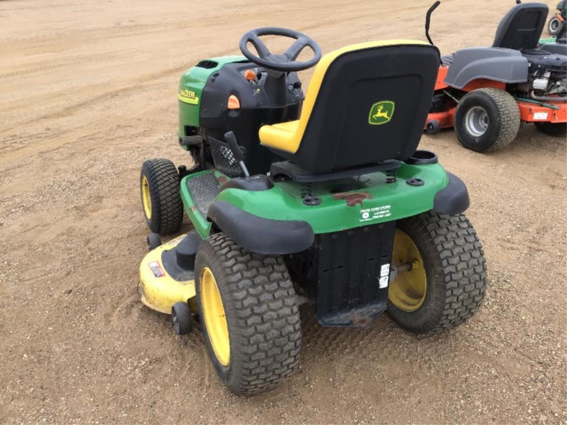 John Deere L120 Riding Lawn Mower Automatic, 48in Cut, 22hp Eng - Image 5 of 7