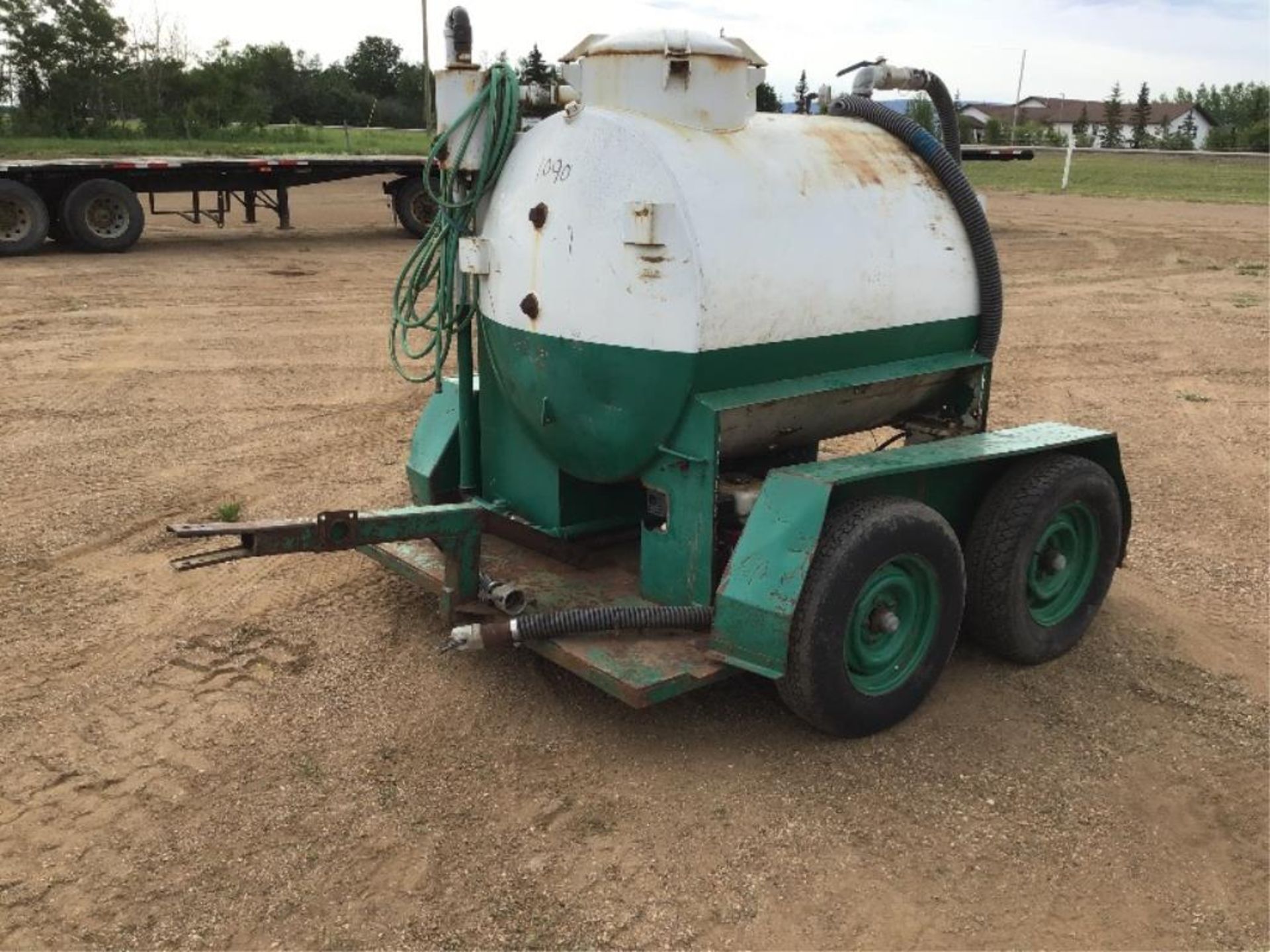 T/A Honey Wagon Trailer 5.5hp Honda Powered Pump. Working order machine.