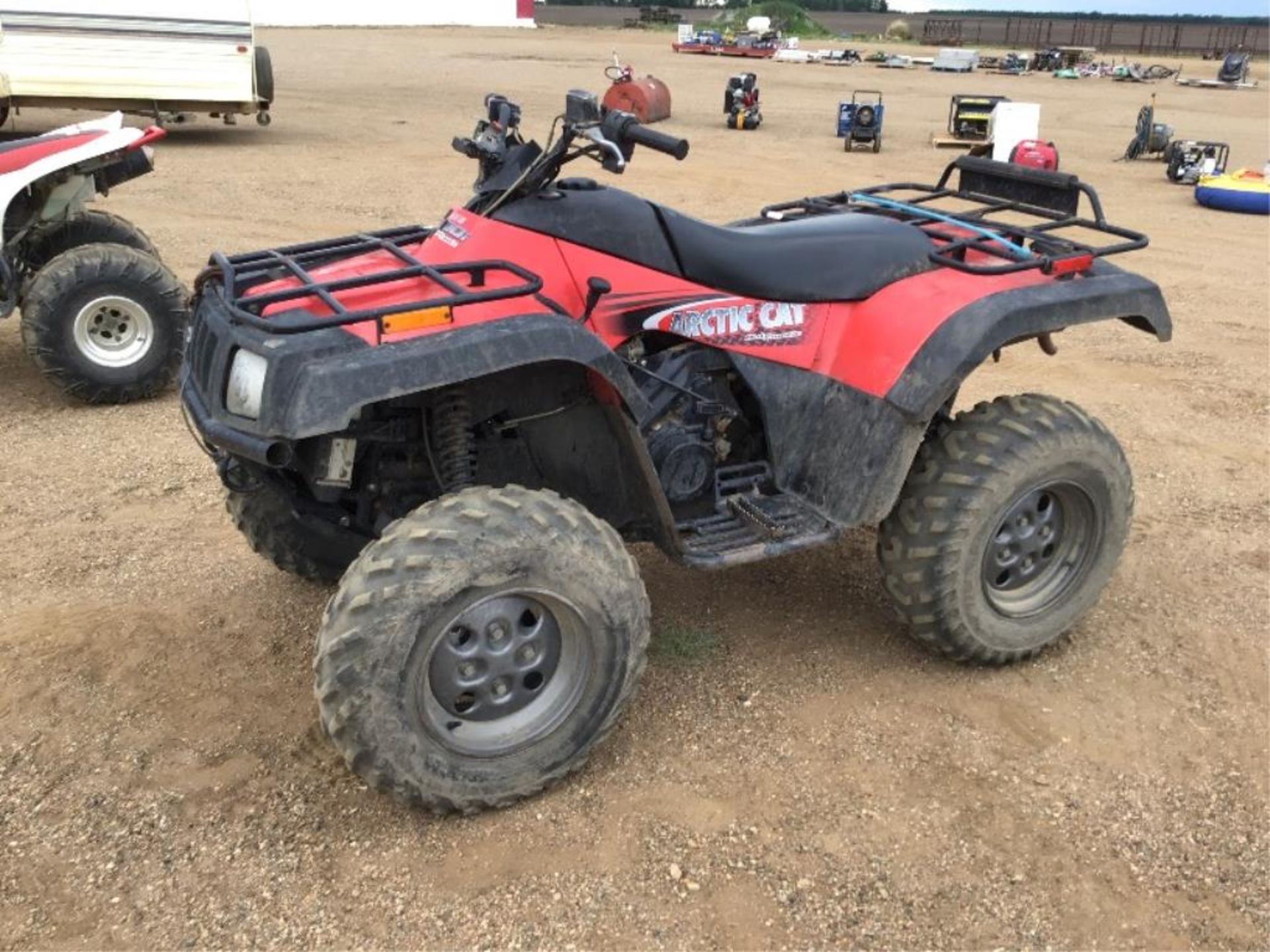 2004 Arctic 500i Automatic 4x4 Quad Winch. No VIN available