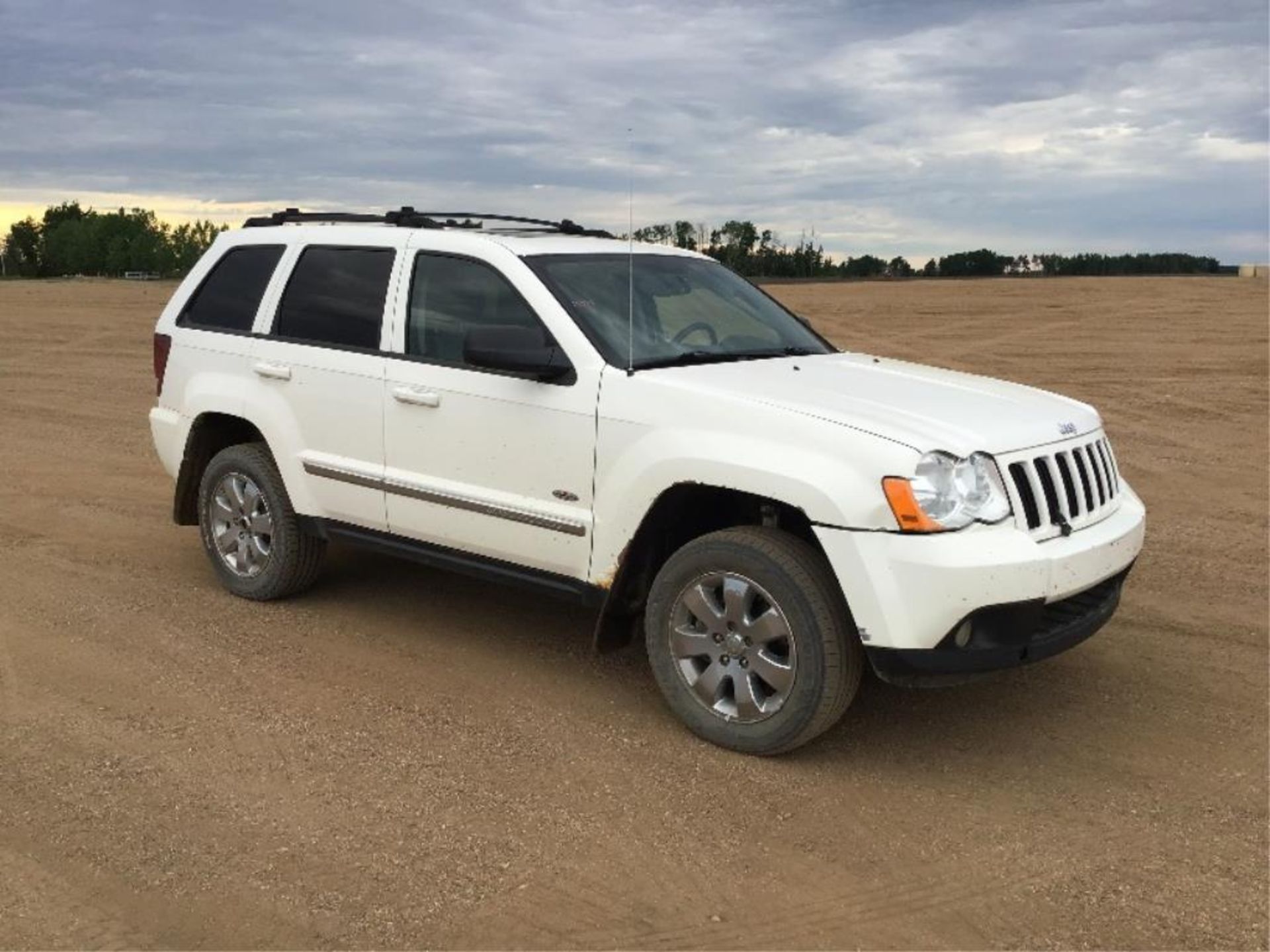 2008 Jeep Grand Cherokee 4x4 SUV VIN 1J8HR48M98C524581 North Edition, 3.0L Diesel Eng, 316,502km, - Image 2 of 14