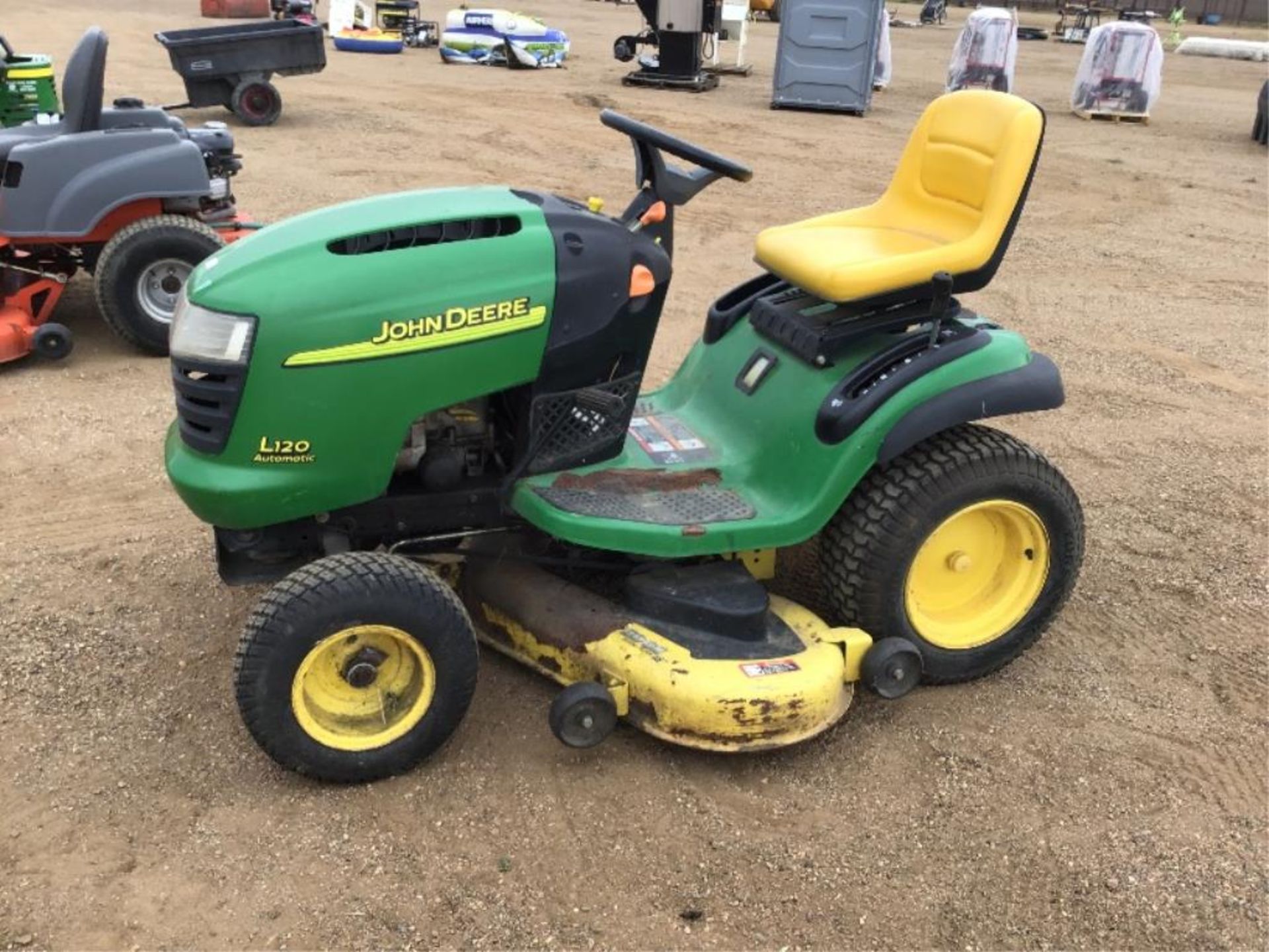 John Deere L120 Riding Lawn Mower Automatic, 48in Cut, 22hp Eng