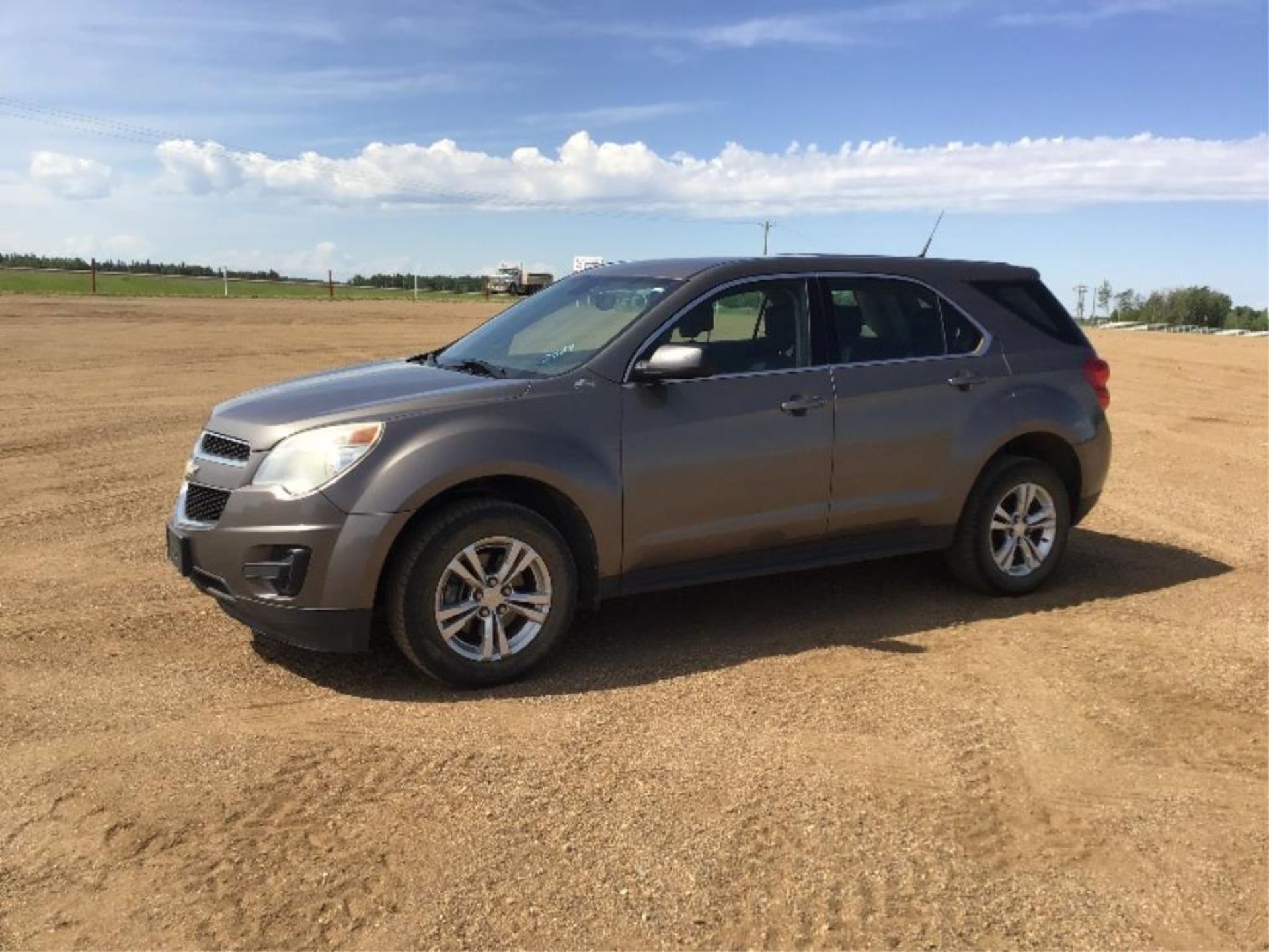 2010 Chevrolet Equinox LS AWD SUV VIN 2CNFLCEW3A6390547 EcoTec Eng, A/T, 105,936km. From the Fort - Image 2 of 10