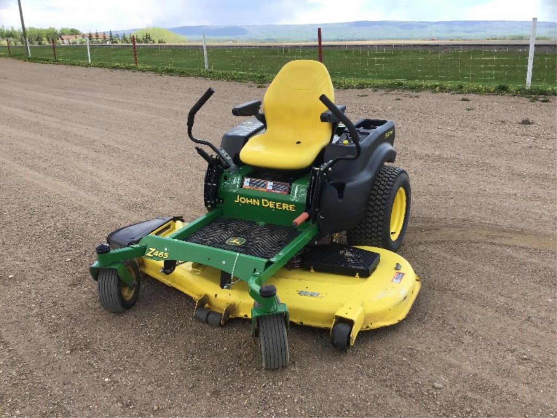 2008 John Deere Z465 EZtrak Zero Turn Mower VIN MOX465EO42733 62in Cut, 25hp Eng, 317hrs, New