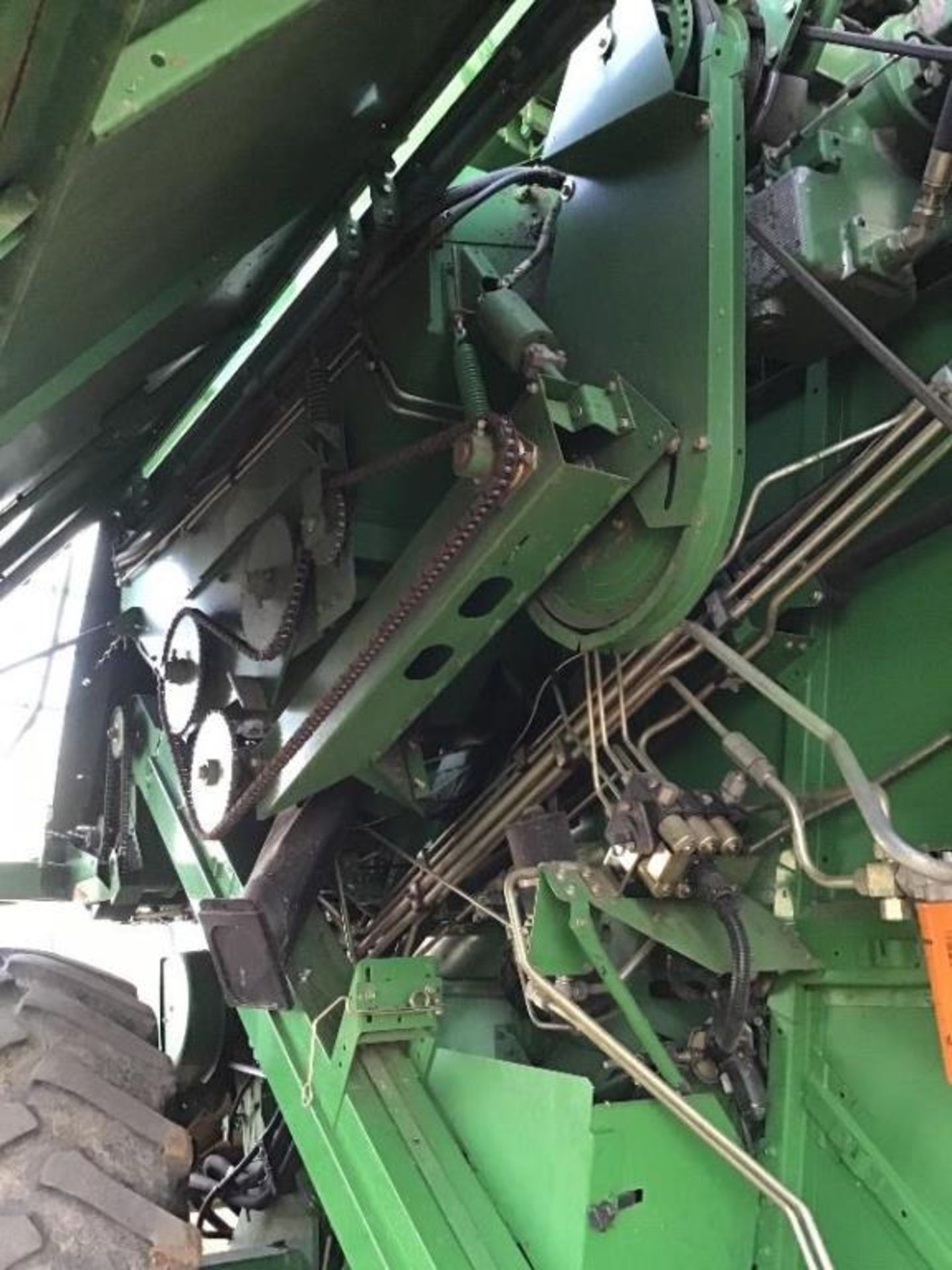 1994 John Deere 9600 Combine w/914 P/U Header Rear tires new in 2021, Farm Trax Yield Monitor, wired - Image 31 of 38