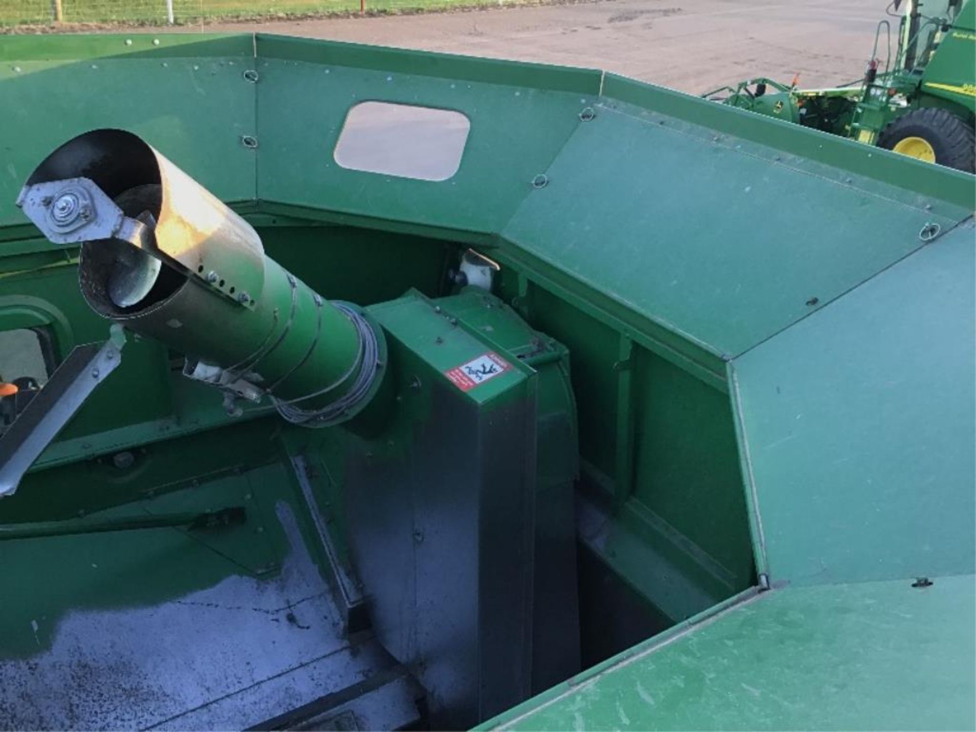 1994 John Deere 9600 Combine w/914 P/U Header Rear tires new in 2021, Farm Trax Yield Monitor, wired - Image 25 of 38