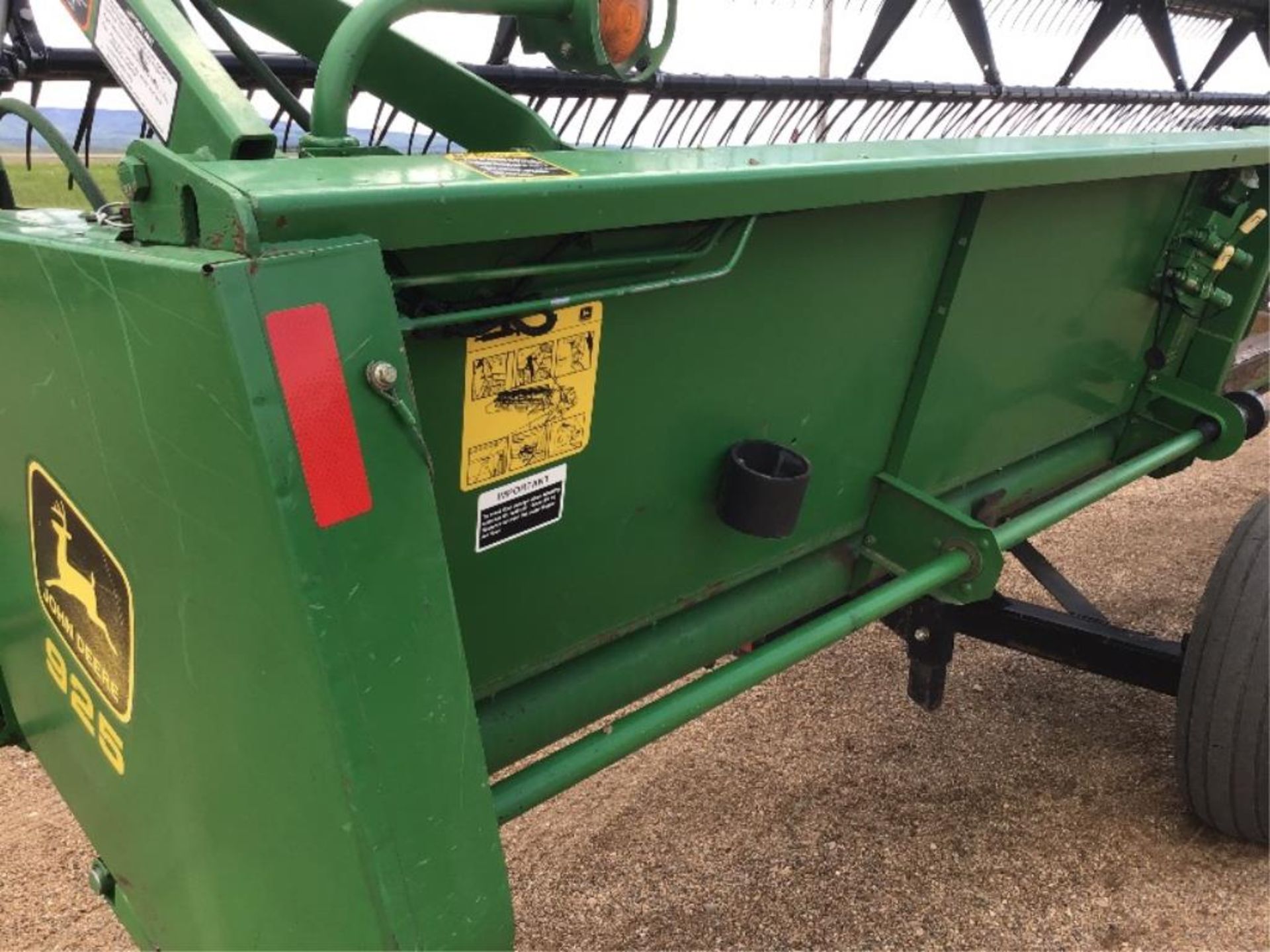 John Deere 925 Rigid Header Plastic Tines on P/U Reel. (Header Transport Sells Seperate) - Image 7 of 12