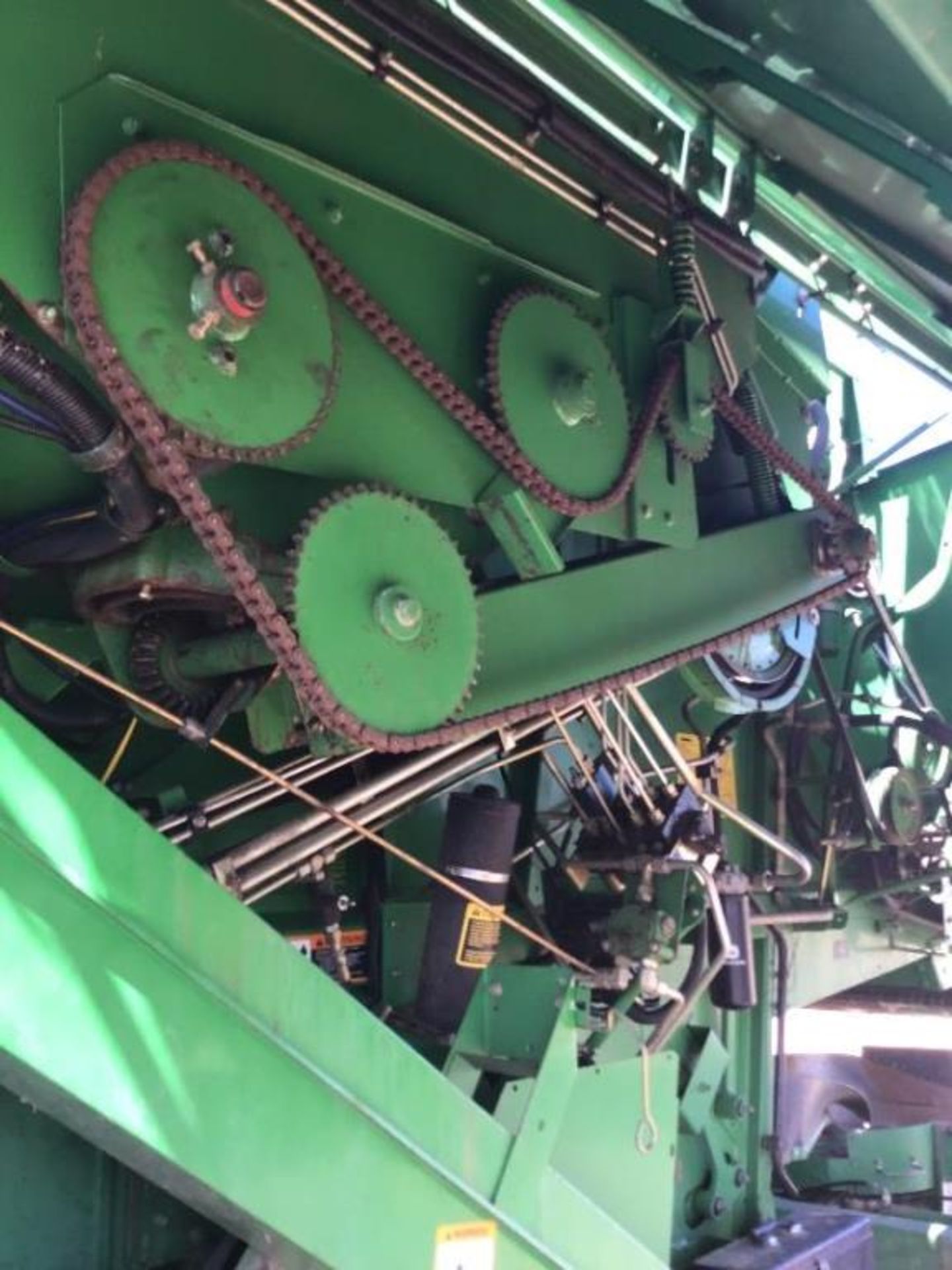 1997 9600 John Deere Combine w/914 P/U Header 5540 eng hrs, 3625 Threshing hrs, Hopper Topper, - Image 7 of 29