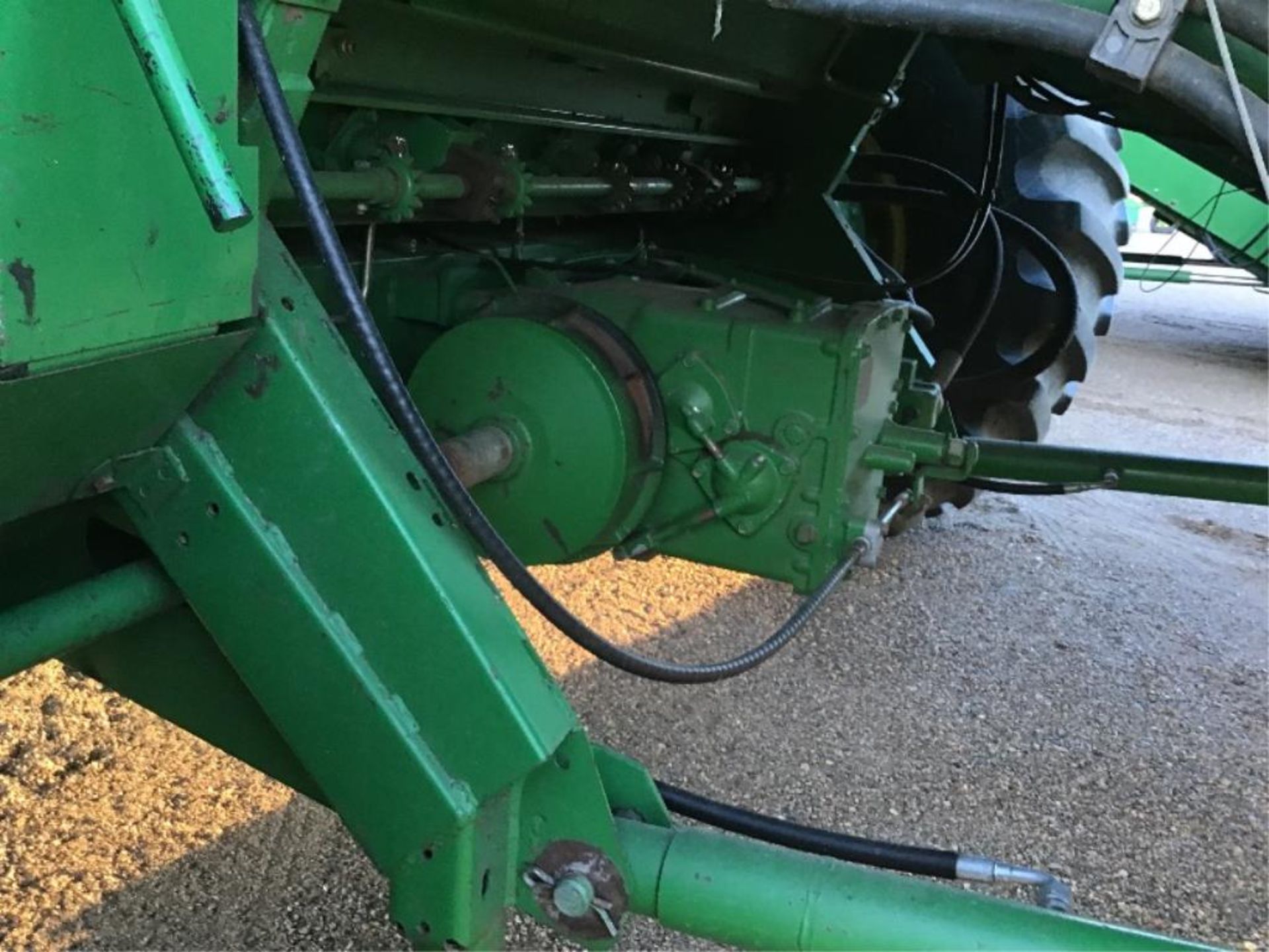 1994 John Deere 9600 Combine w/914 P/U Header Rear tires new in 2021, Farm Trax Yield Monitor, wired - Image 21 of 38