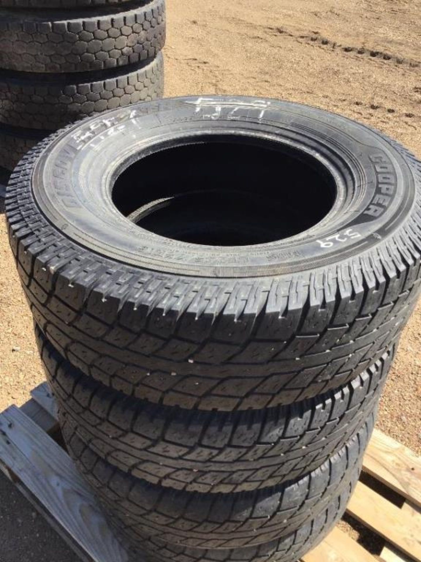 (3) LT245/75R16 Discoverer Tire