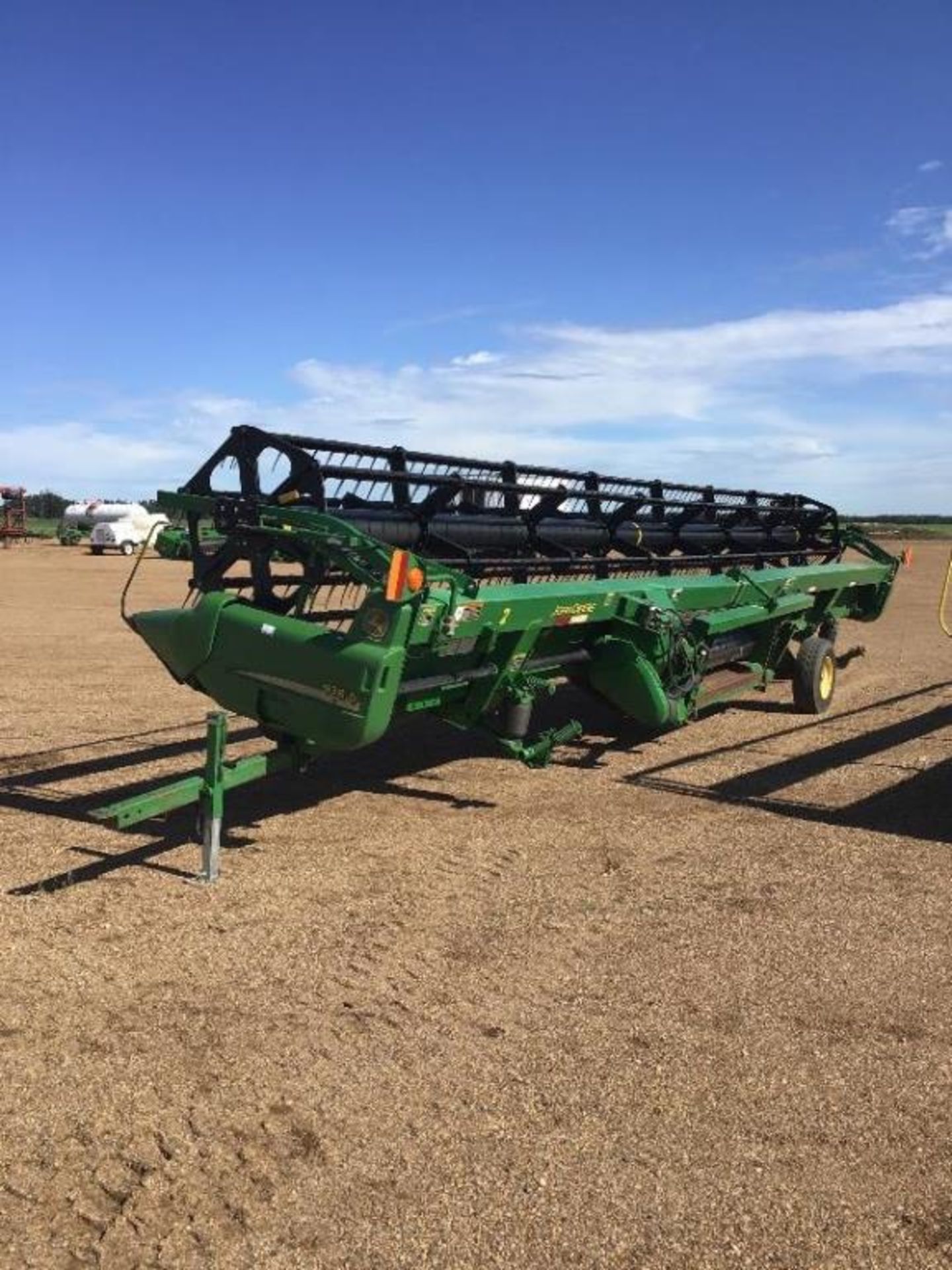 2004 John Deere 936D 36Ft Draper Header