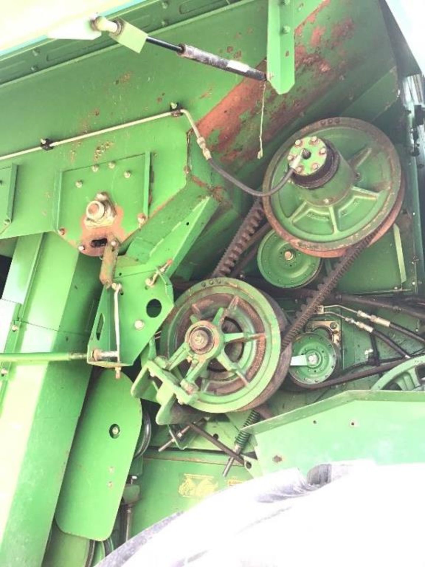 1997 9600 John Deere Combine w/914 P/U Header 5540 eng hrs, 3625 Threshing hrs, Hopper Topper, - Image 15 of 29