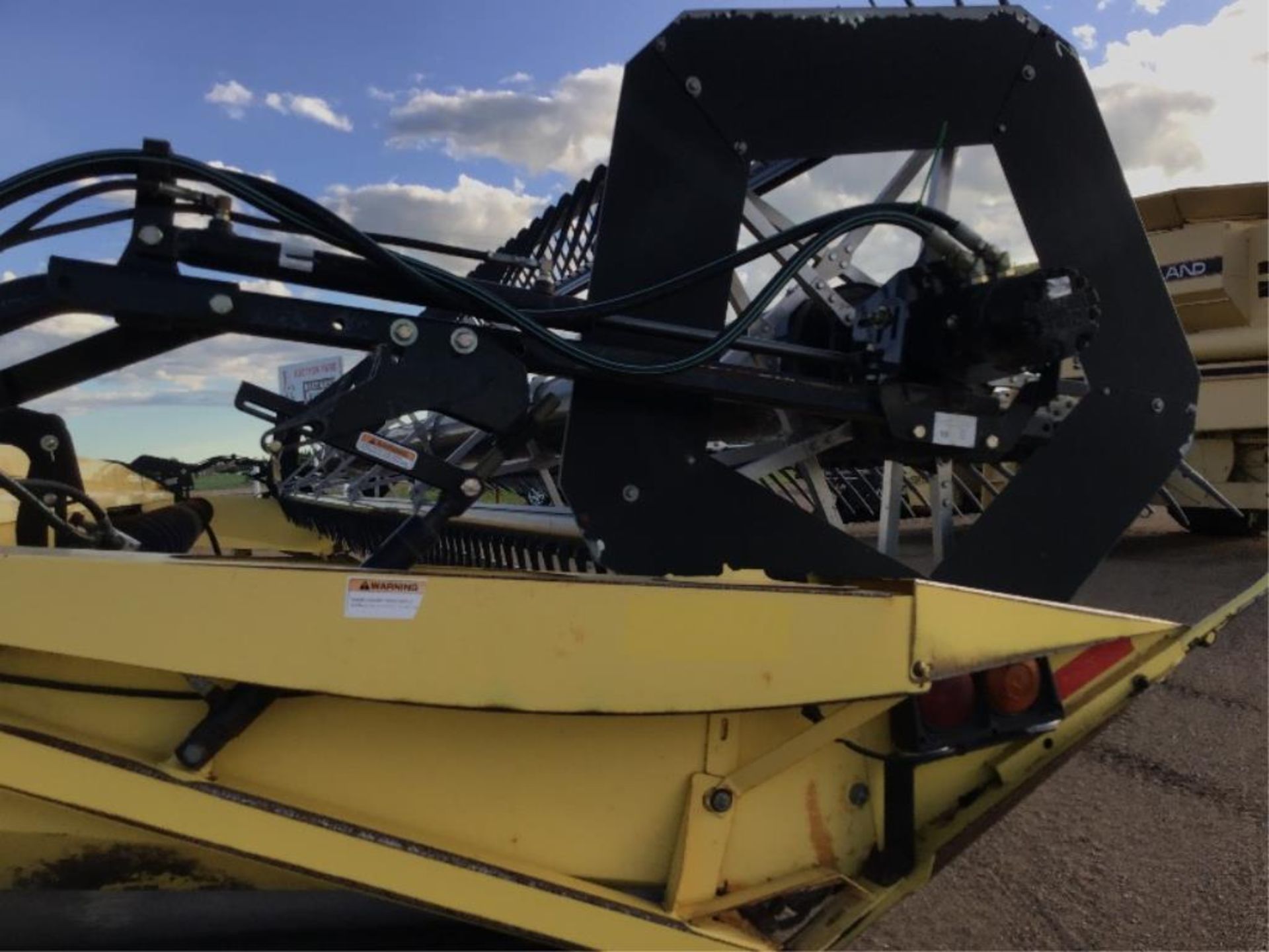 2000 30Ft Honey Bee Draper Header s/n 430030814 U/2 Pickup Reel w/Hyd Fore & Aft, Factory Transport, - Image 12 of 15