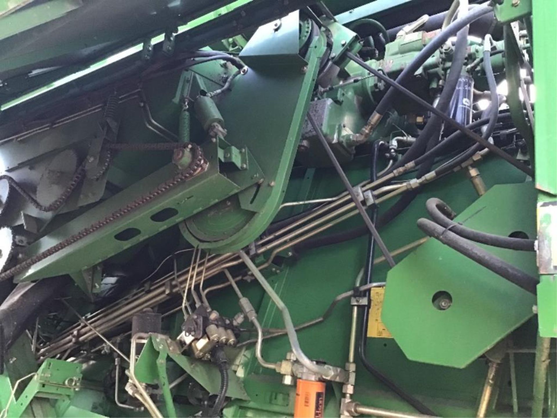 1994 John Deere 9600 Combine w/914 P/U Header Rear tires new in 2021, Farm Trax Yield Monitor, wired - Image 30 of 38