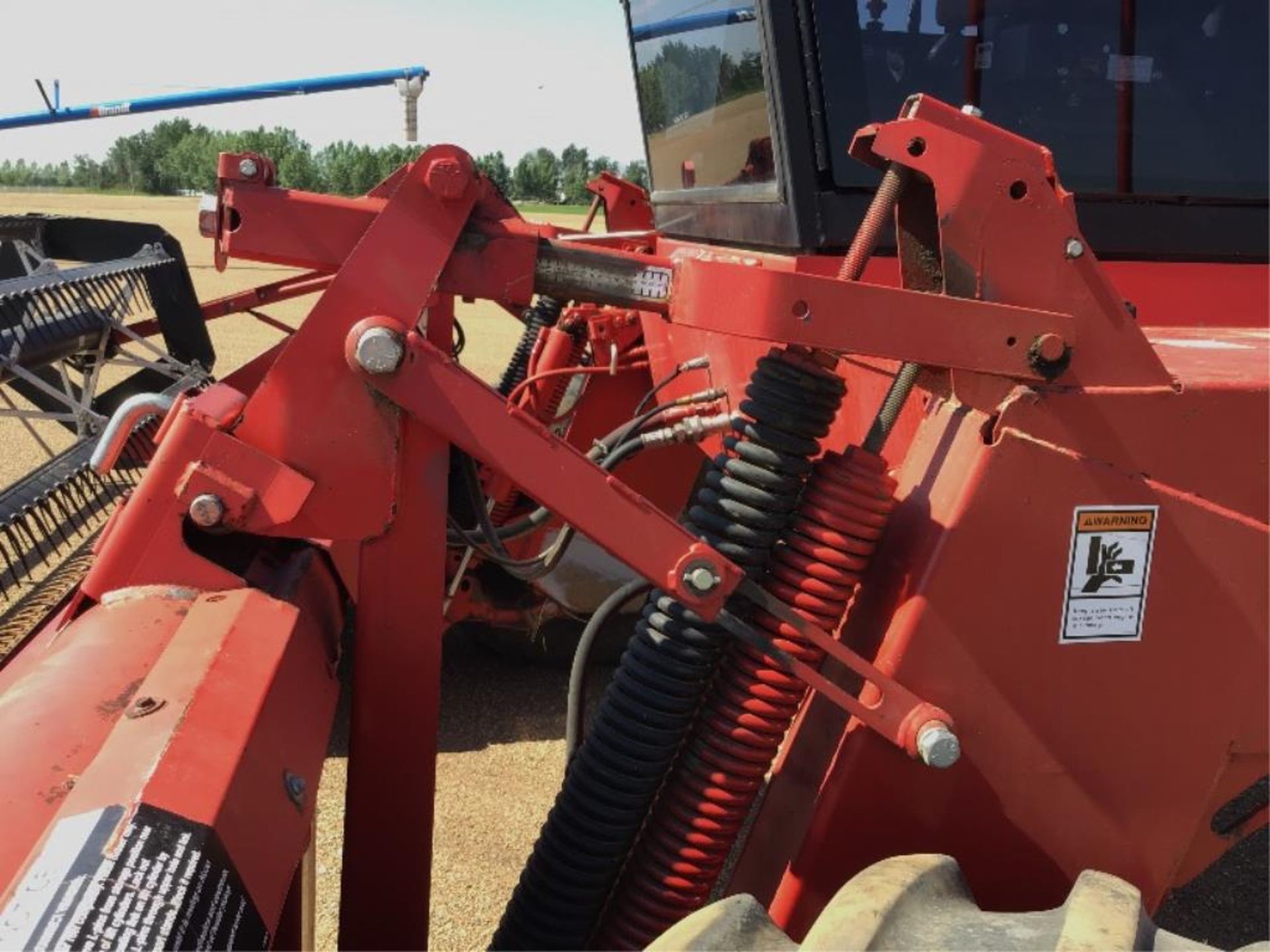 1999 Massey Ferguson 220 Series II 26Ft Swather 1754hr, VIN H220566, 21.5-16.1SL Front Tires , - Image 33 of 33