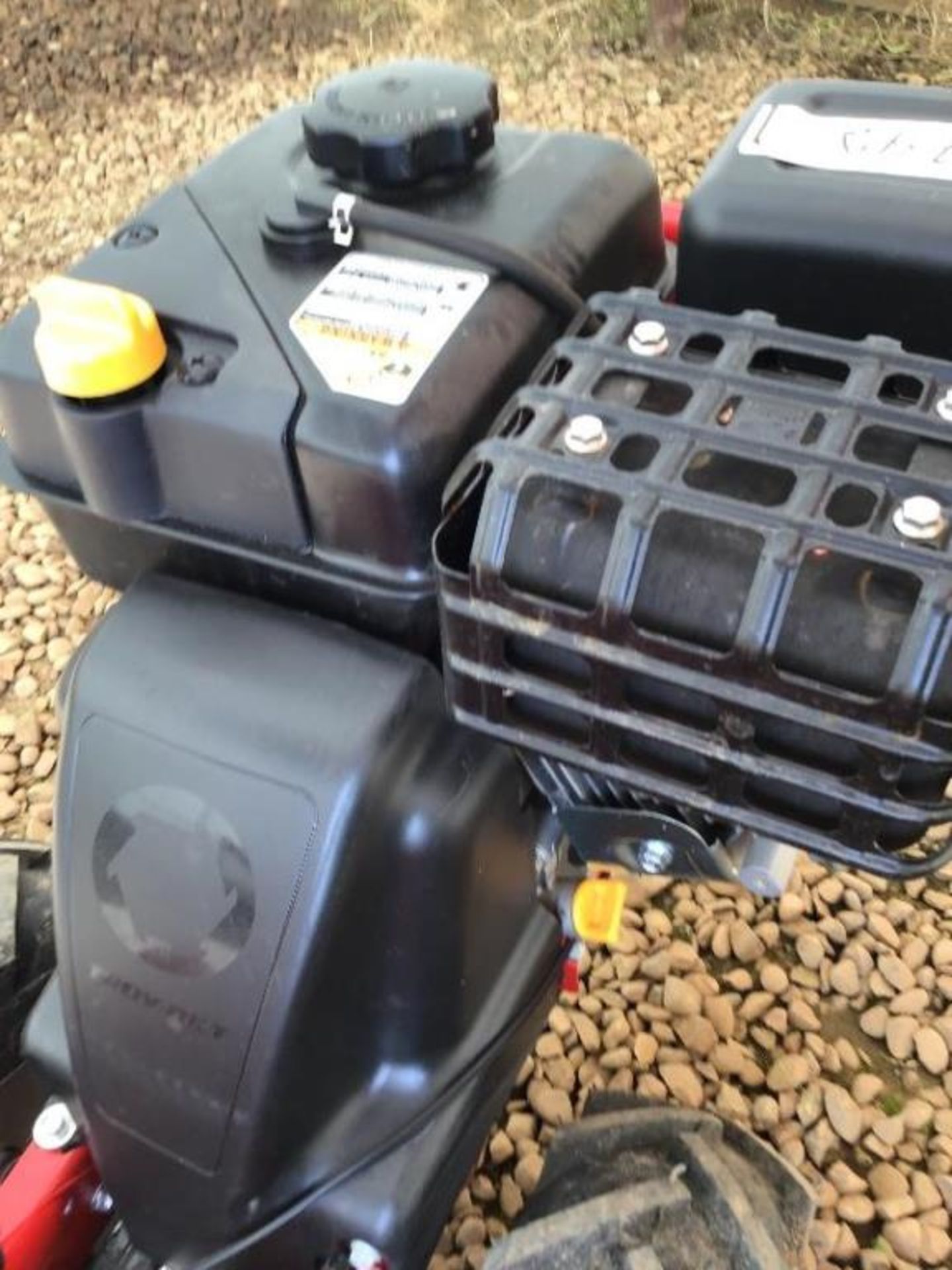 Troy Bilt Rear Tine 16in Garden Tiller 208cc Engine - Image 4 of 6