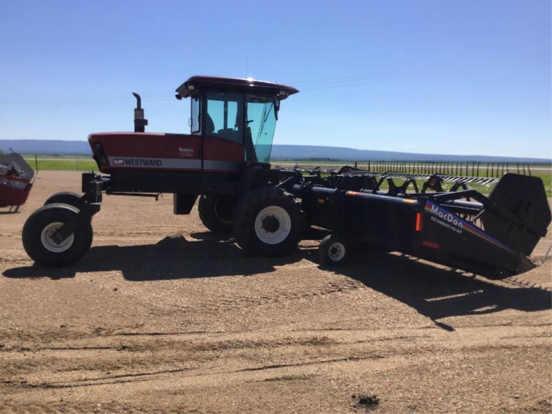 2003 Westward 9350 30Ft SP Swather w/ 972 MacDon Harvest Header New Batteries, 2-spd Trans, May need - Image 3 of 15