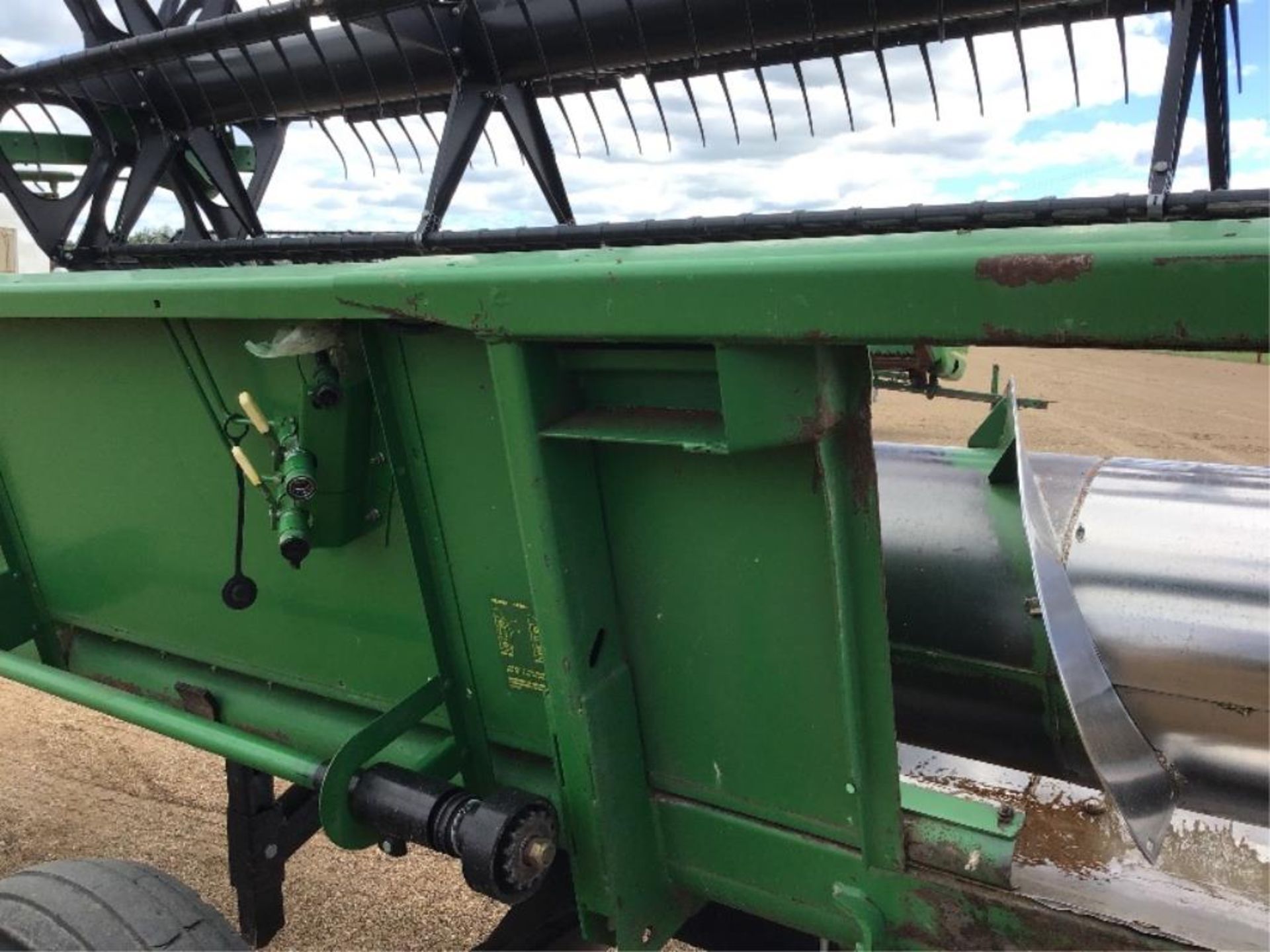 John Deere 925 Rigid Header Plastic Tines on P/U Reel. (Header Transport Sells Seperate) - Image 6 of 12