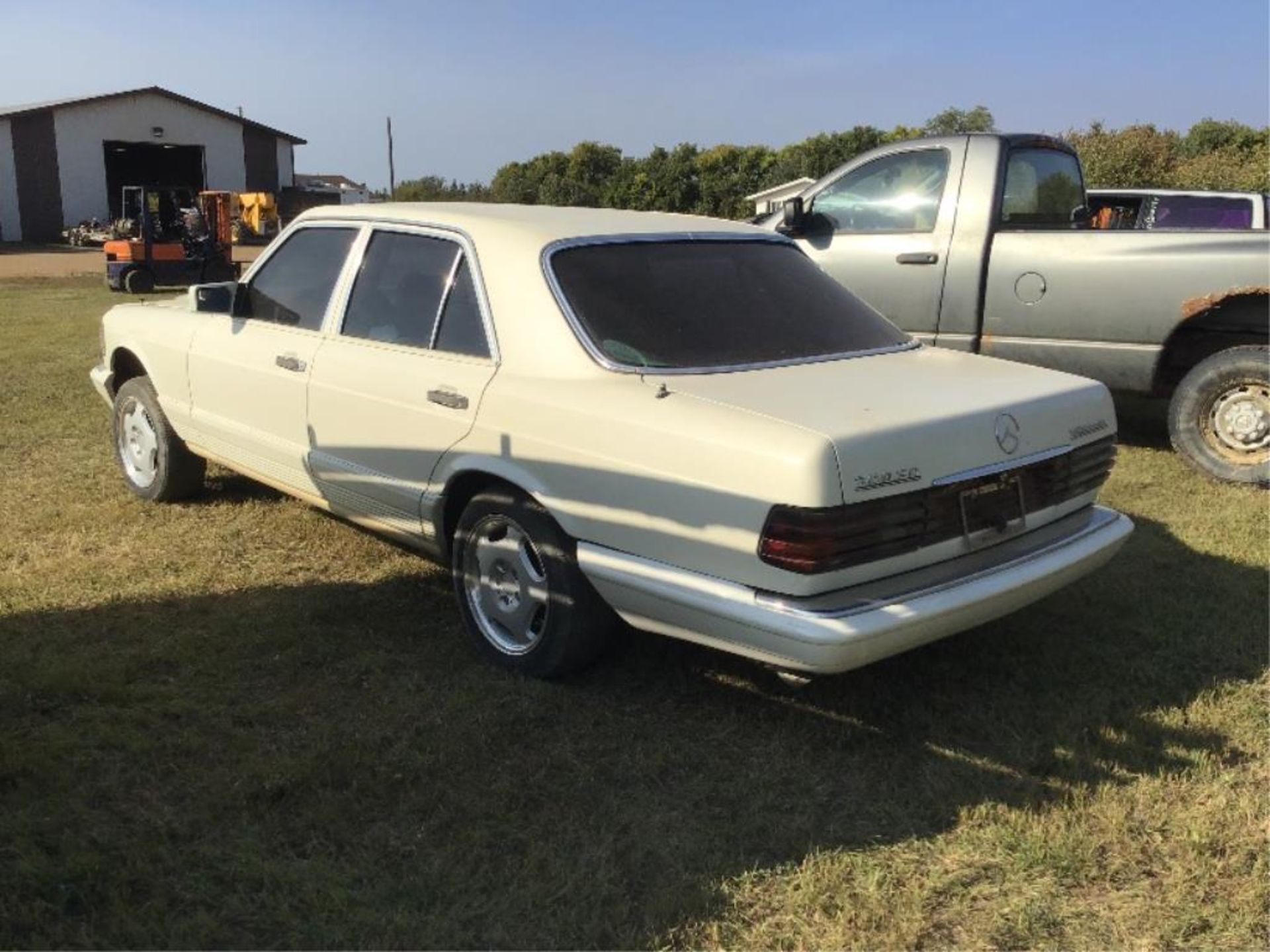 1982 Mercedes Benz 4-Door Car VIN C820A0C8029808 Sells as MOTOR & TRANNY MISSING - Image 3 of 12