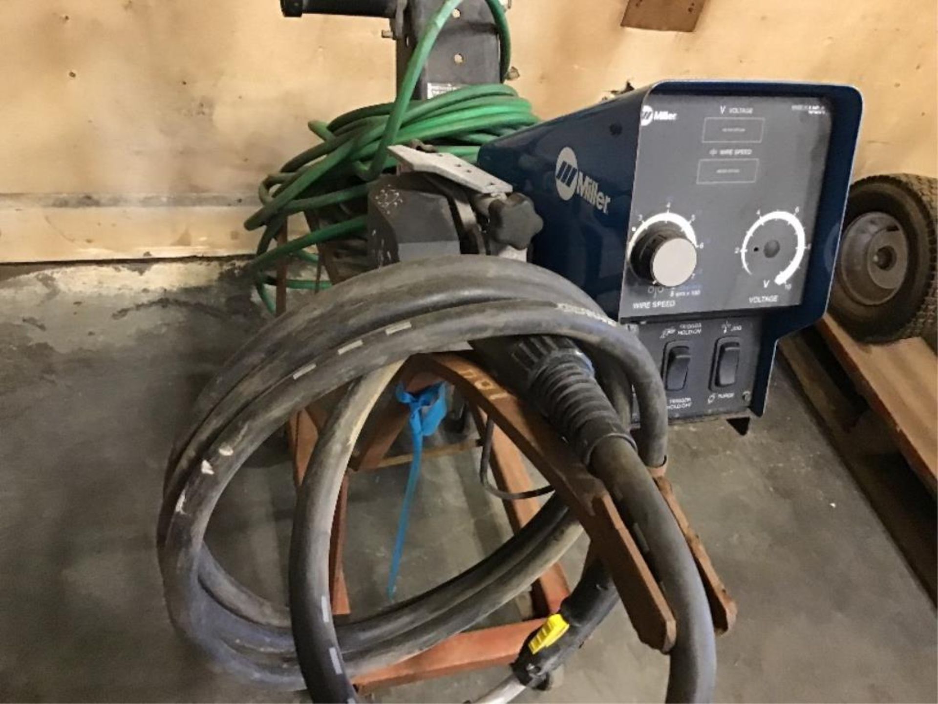 Miller 70 Series 24V Wire Feeder w/Wires & Cart This unit did not work as anticipated. Consignor doe - Image 2 of 3