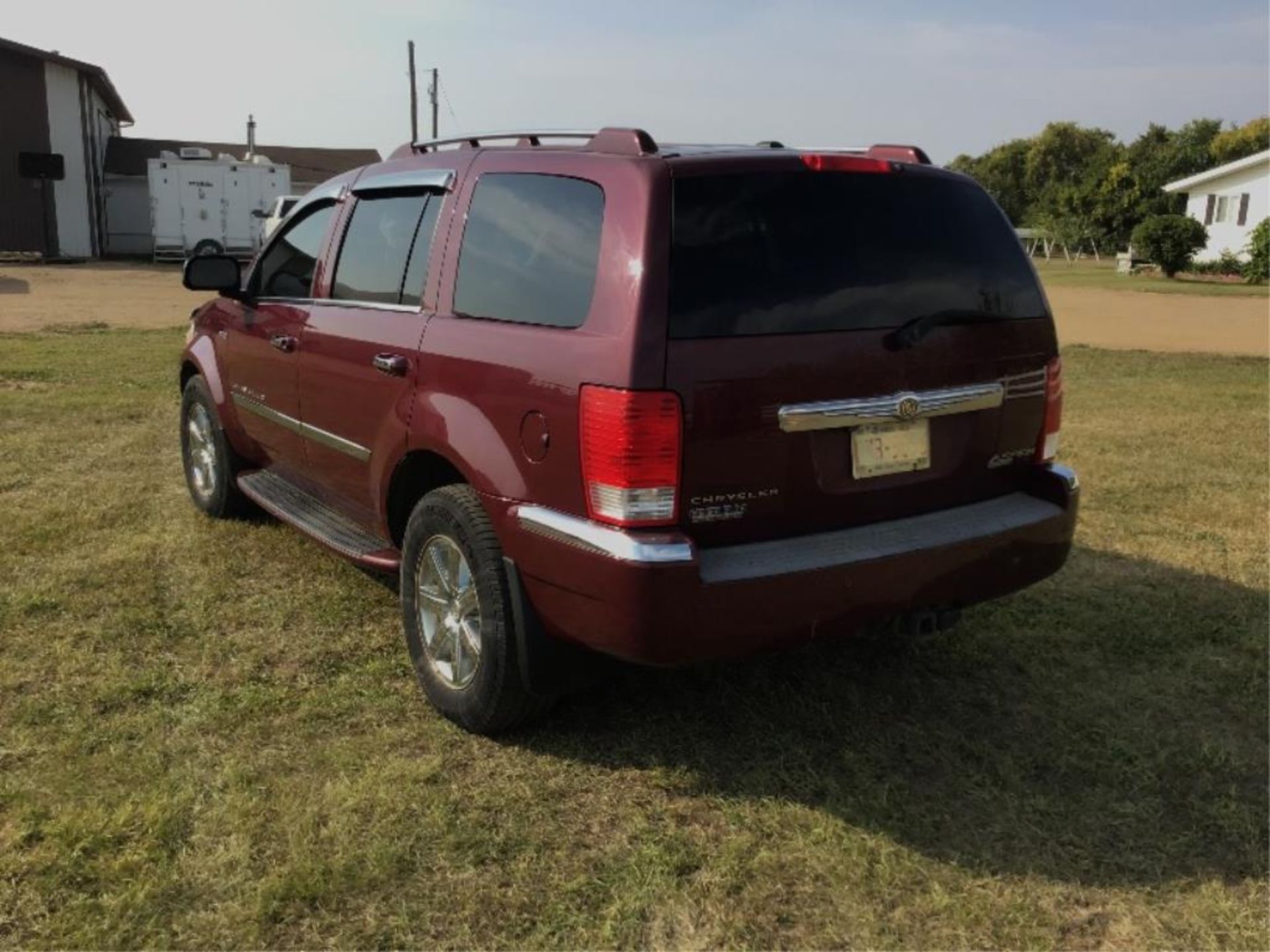 2009 Chrysler Aspen Hybrid SUV vin 1A8JW18T99F708306 Hybrid 2-Mode Hemi Eng, A/T, 243,804km, 8-pass - Image 8 of 19