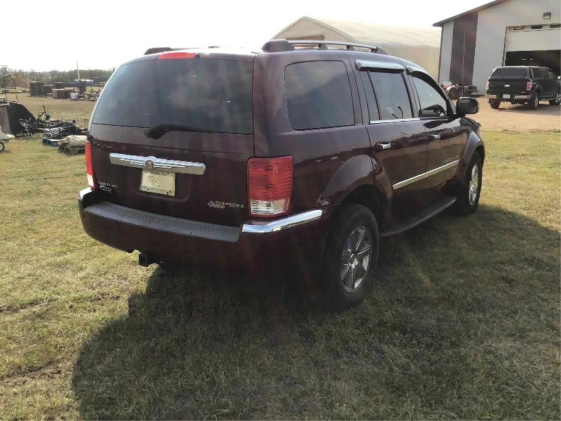 2009 Chrysler Aspen Hybrid SUV vin 1A8JW18T99F708306 Hybrid 2-Mode Hemi Eng, A/T, 243,804km, 8-pass - Image 6 of 19