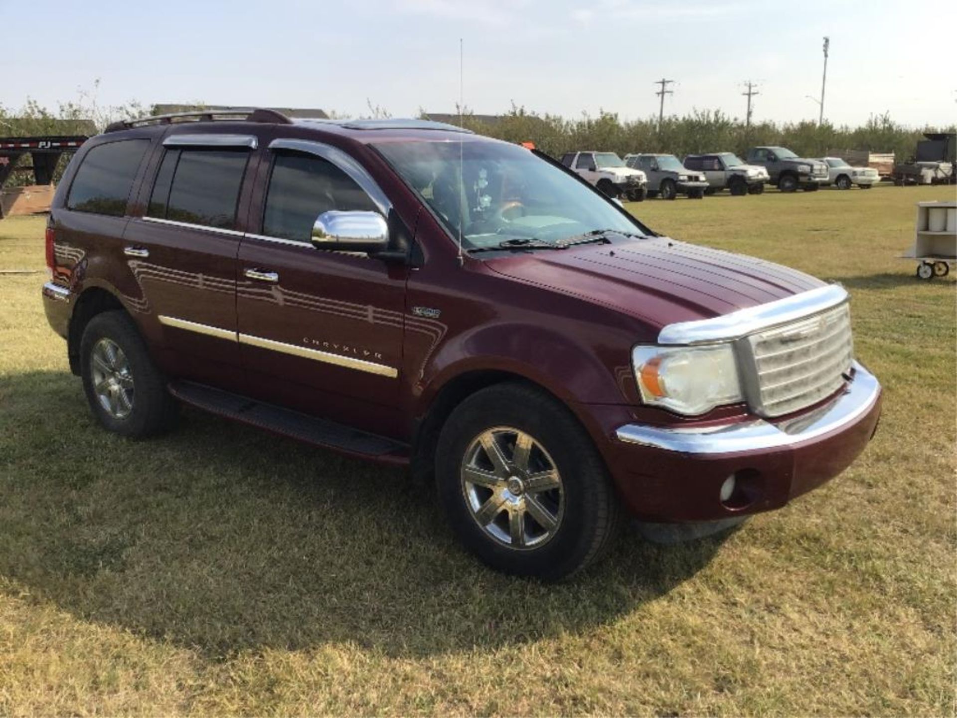 2009 Chrysler Aspen Hybrid SUV vin 1A8JW18T99F708306 Hybrid 2-Mode Hemi Eng, A/T, 243,804km, 8-pass - Image 2 of 19