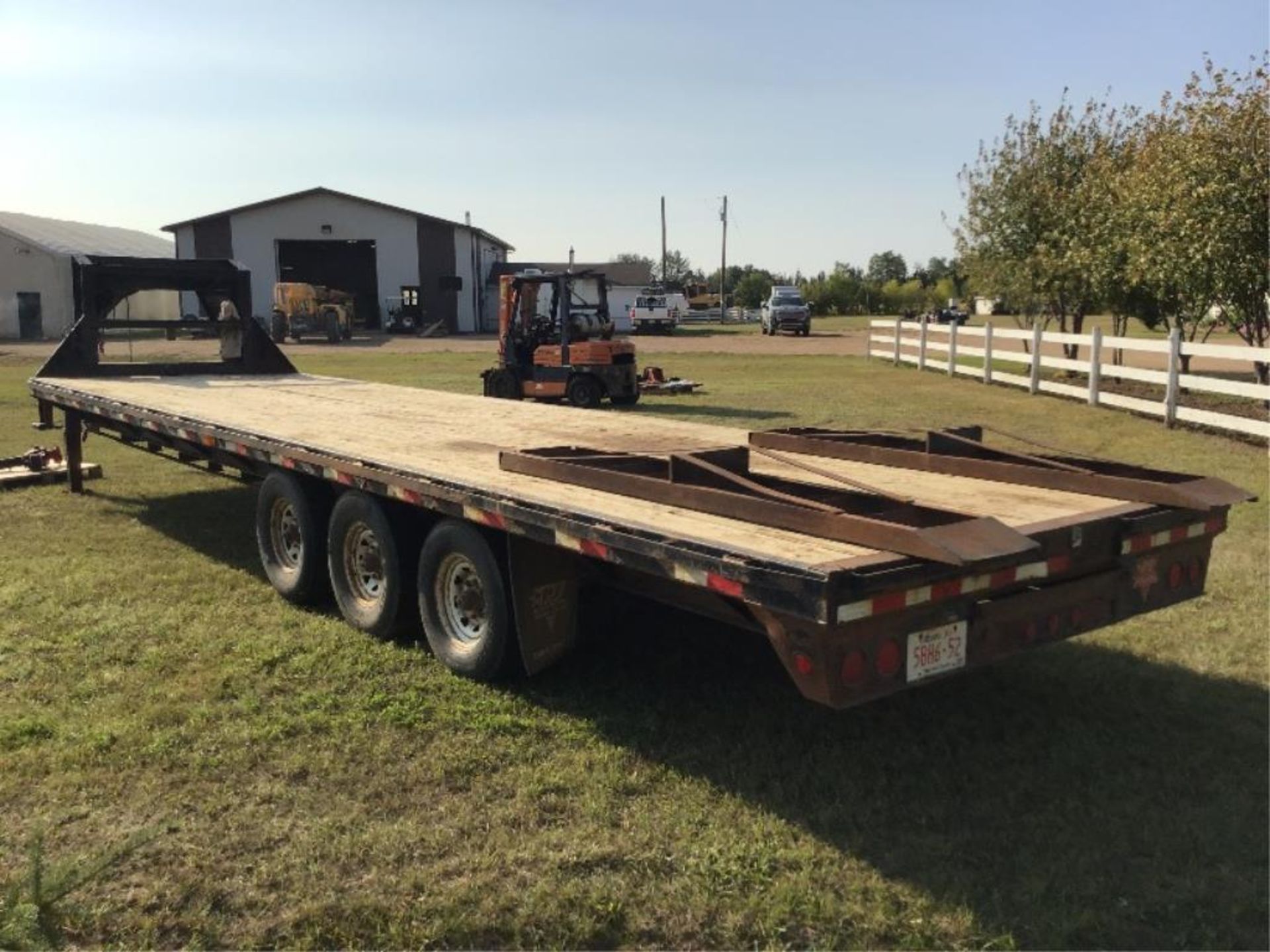 2014 FS303 PJ 30Ft Tridem Utility Trailer VIN 4P5FS3033E1200118 Ball Hitch, Rear Ramps, Straps, Tor - Image 8 of 12