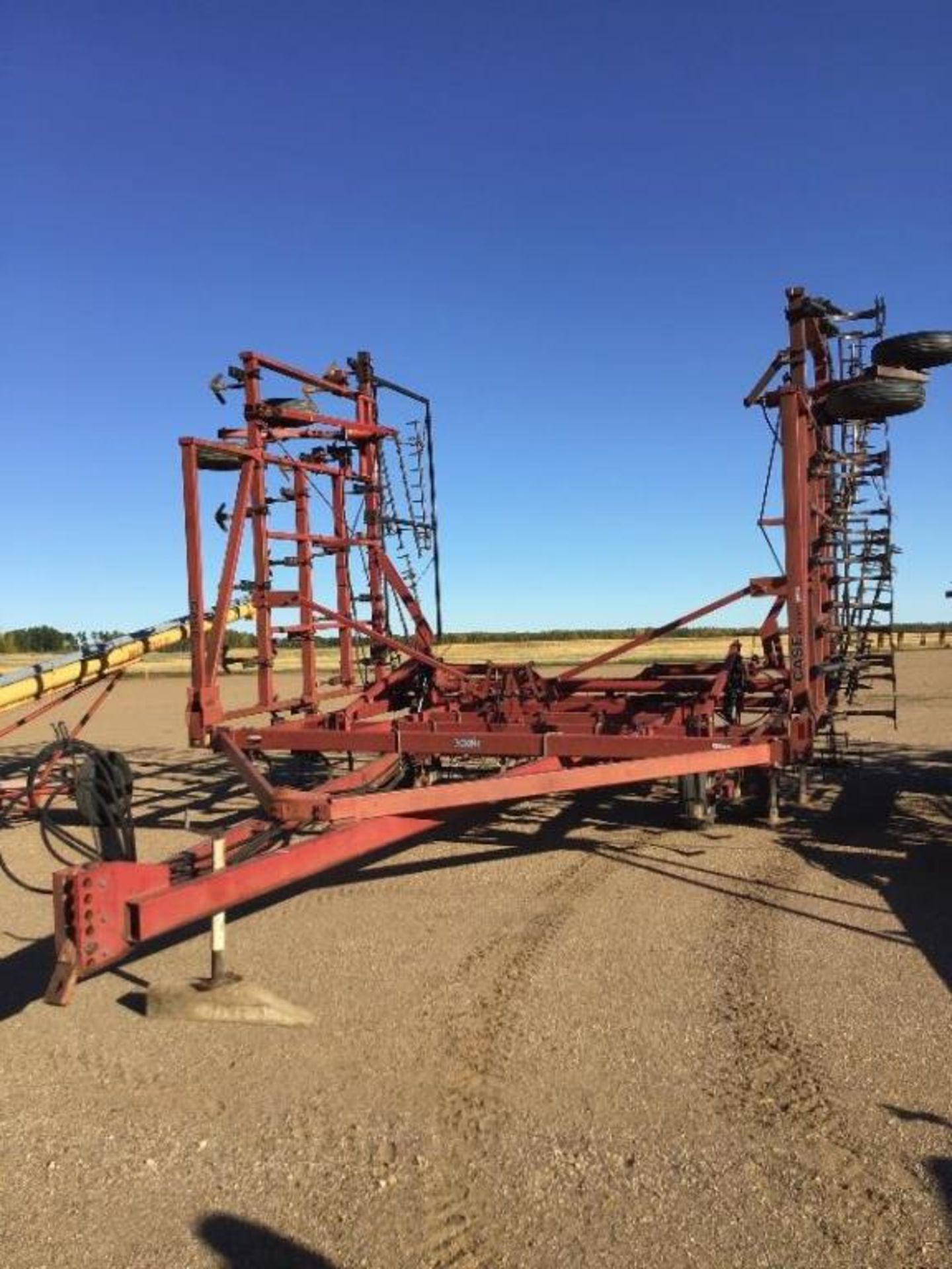 CASE IH 4700 40' FIELD CULTIVATOR