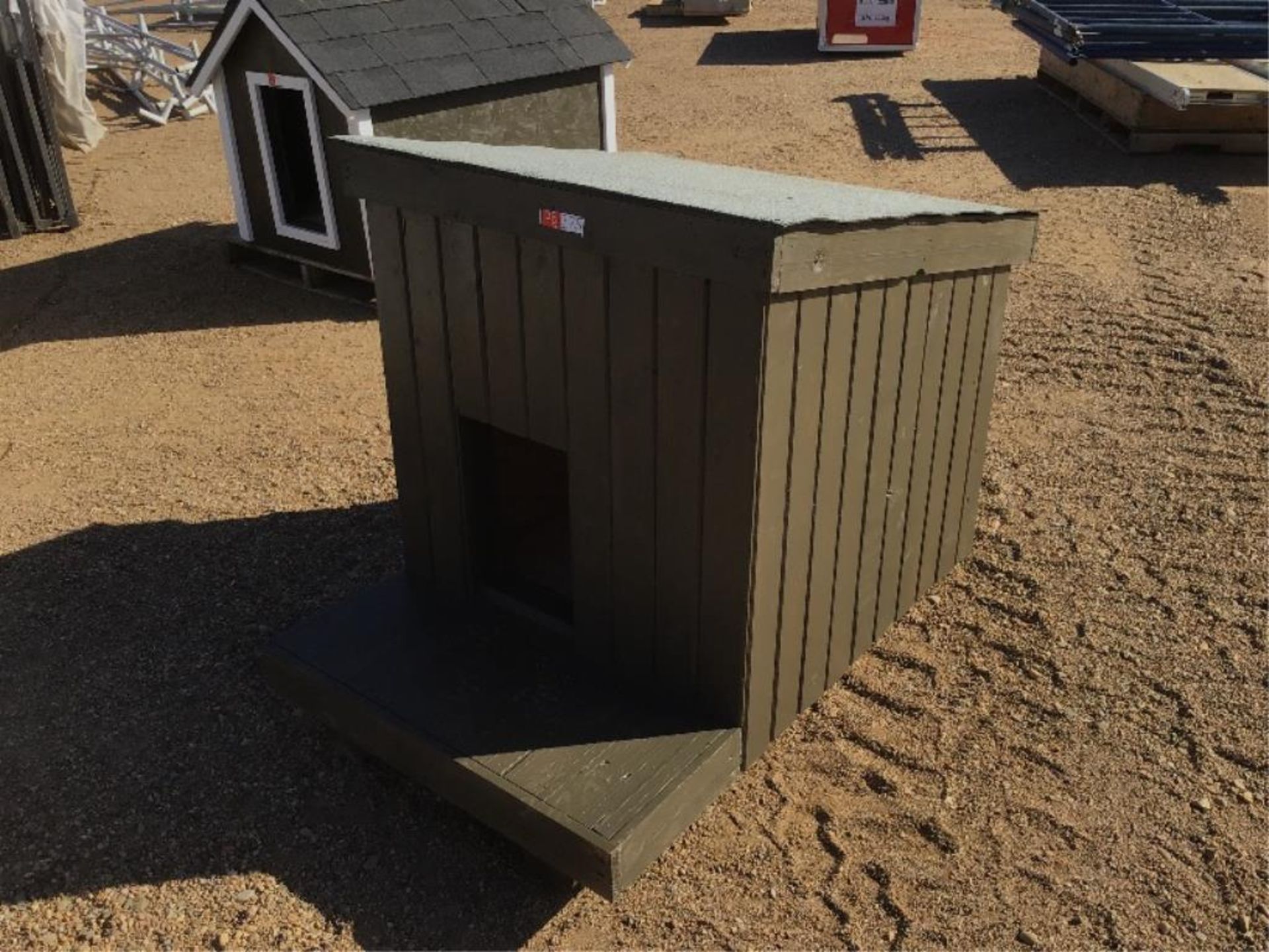 Insulated Dog/Pet Shelter (Unused)