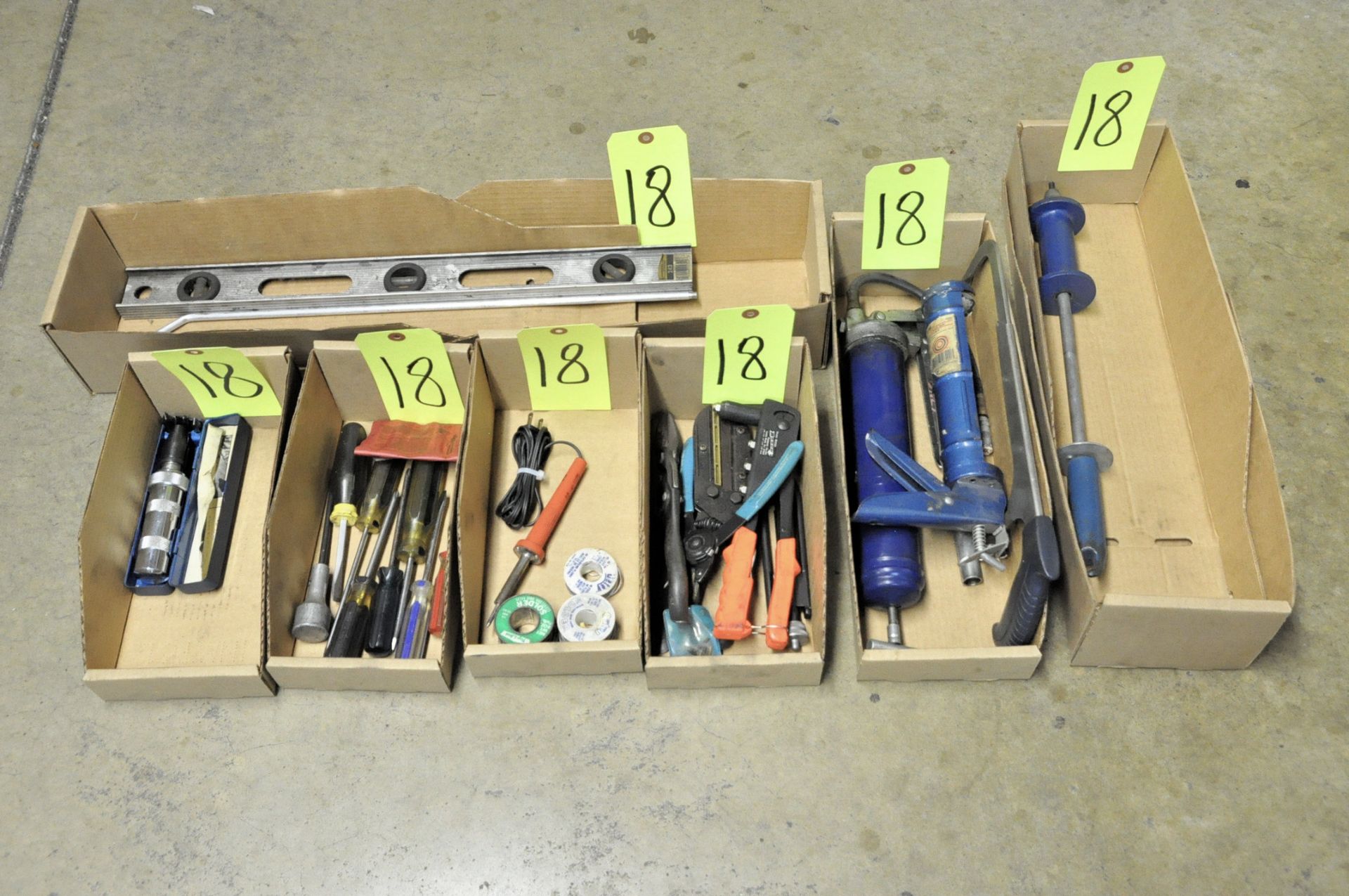 Lot-Screwdrivers, Soldering Gun, Rivet Tools, Caulk Guns, Hack Saw, Pull Hammer, - Image 2 of 5