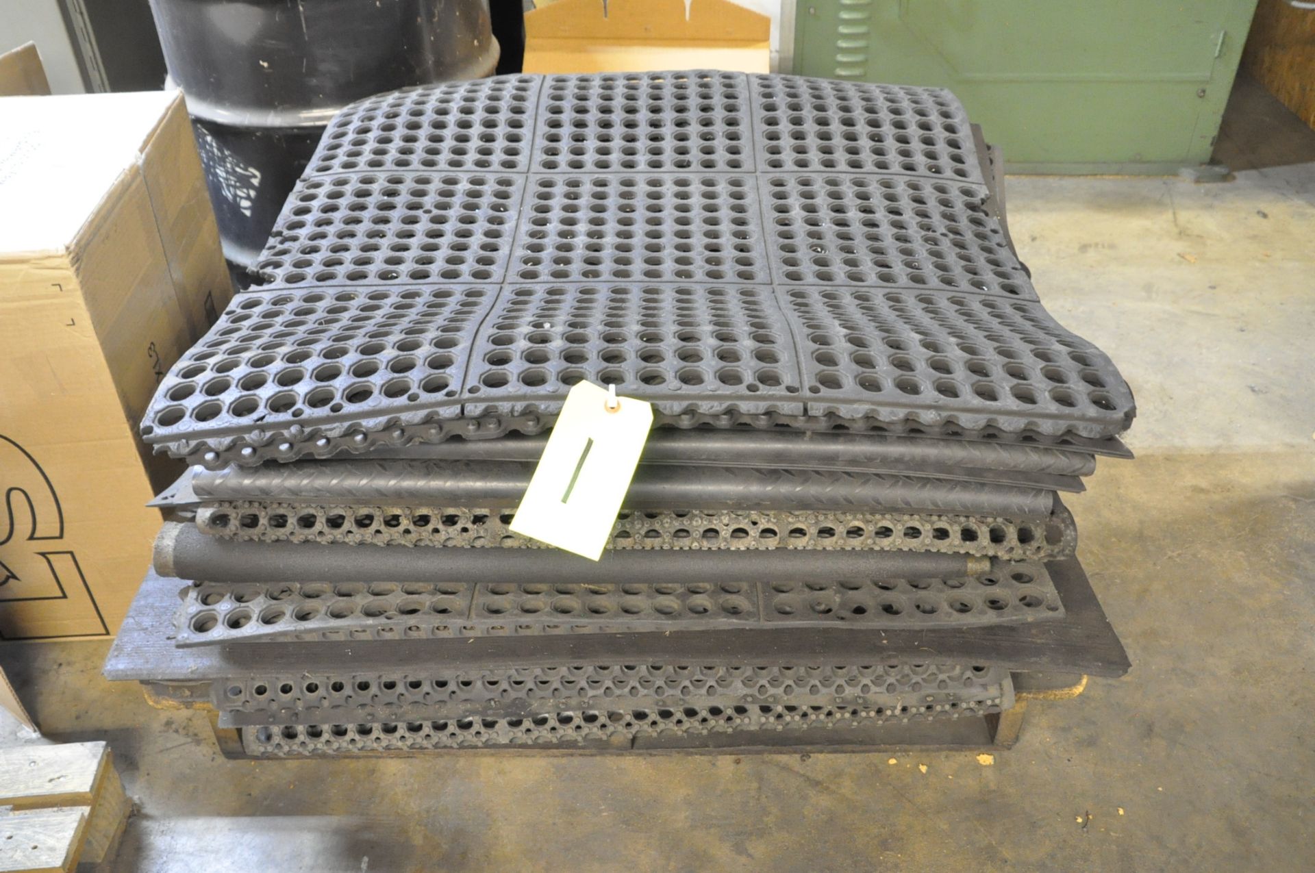 Lot-Rubber Floor Mats on (1) Pallet