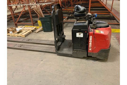 Raymond Electric Pallet Jack model: 8510 Serial:851-15-12507 Year: 2015 - Image 2 of 4