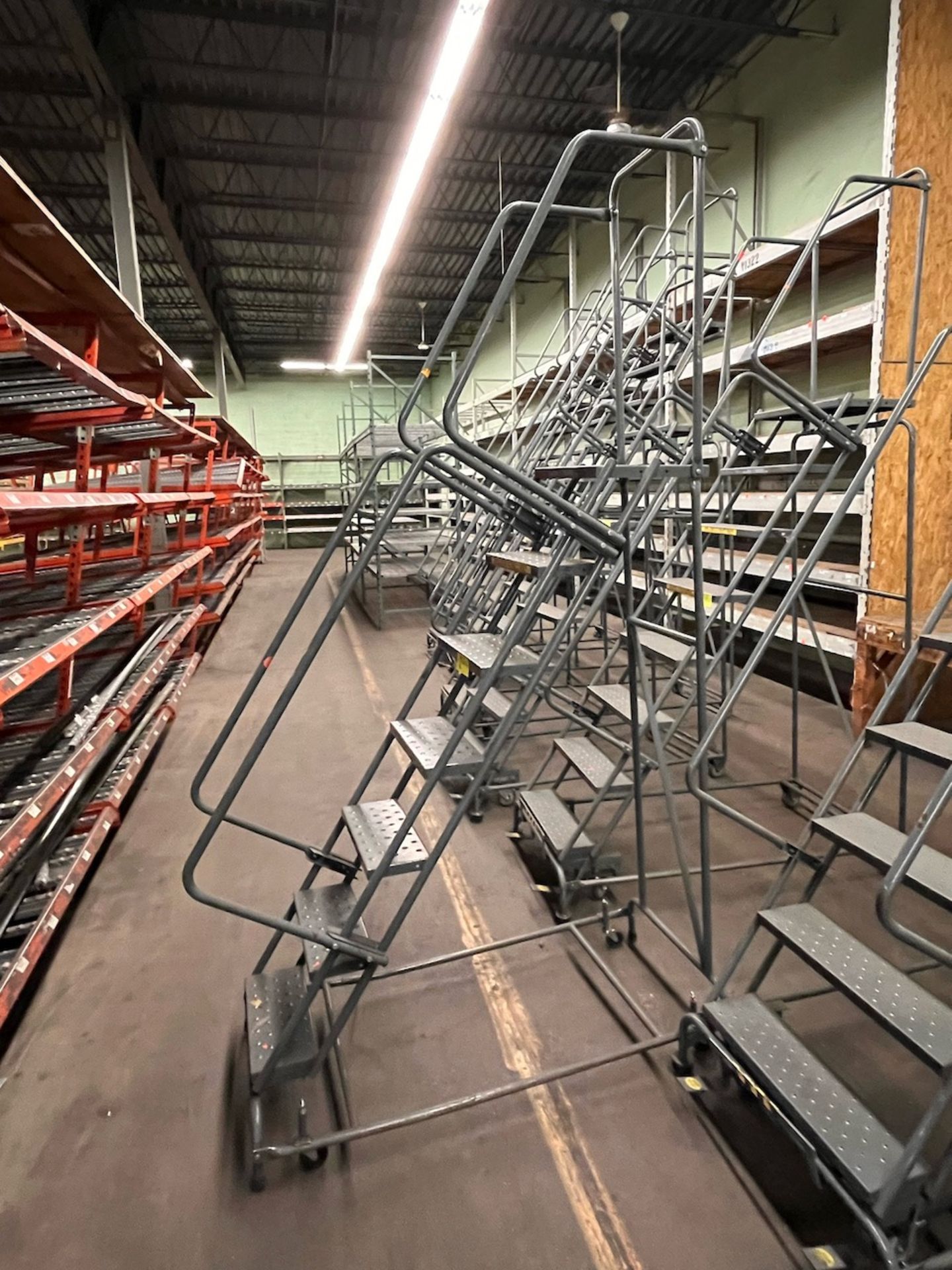 7 step rolling ladder 20" x 56" x 104" - Image 2 of 3