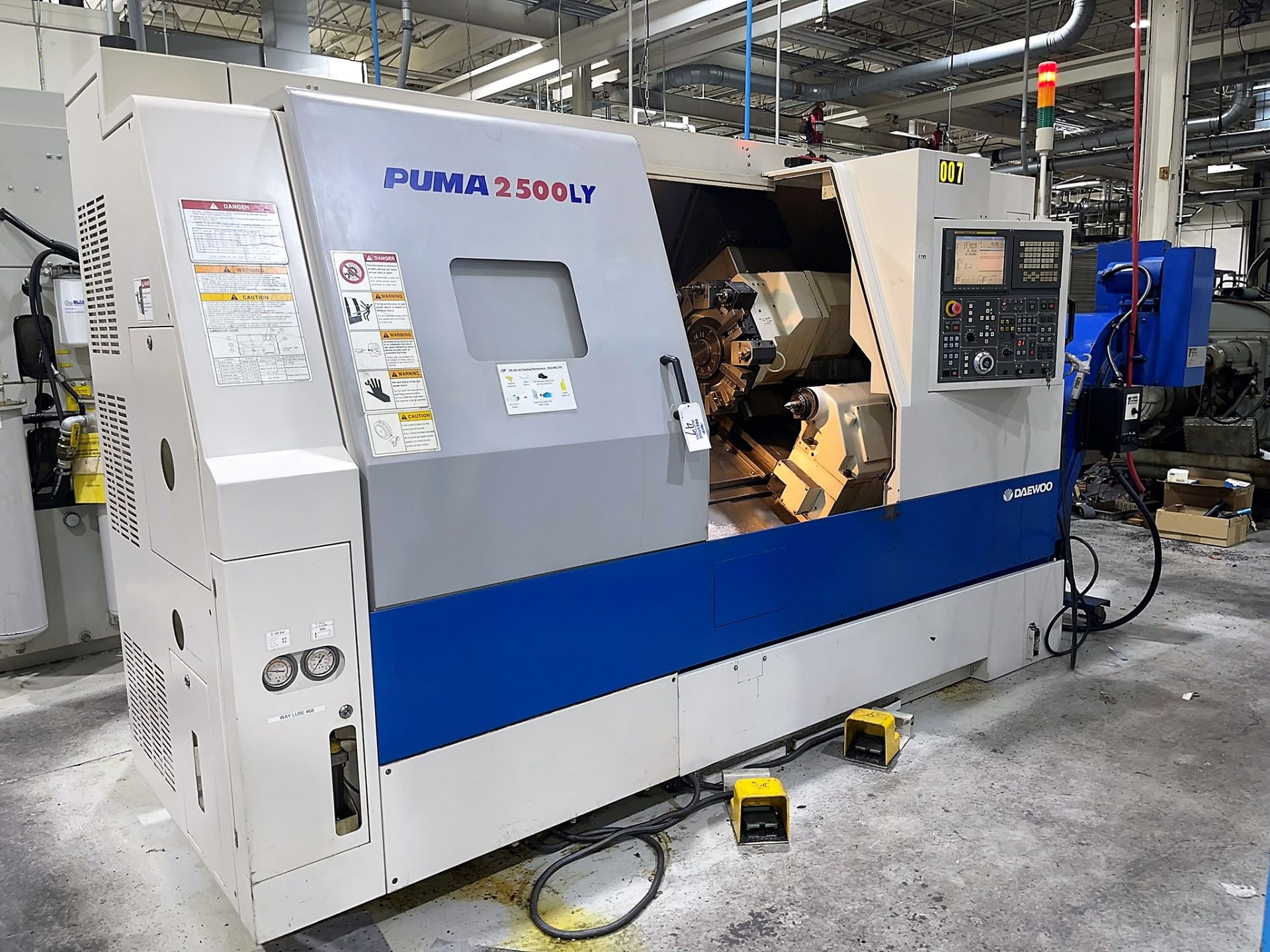 2004 Daewoo Puma 2500LY CNC Turning Center with Live Milling, S/N P250LY0372