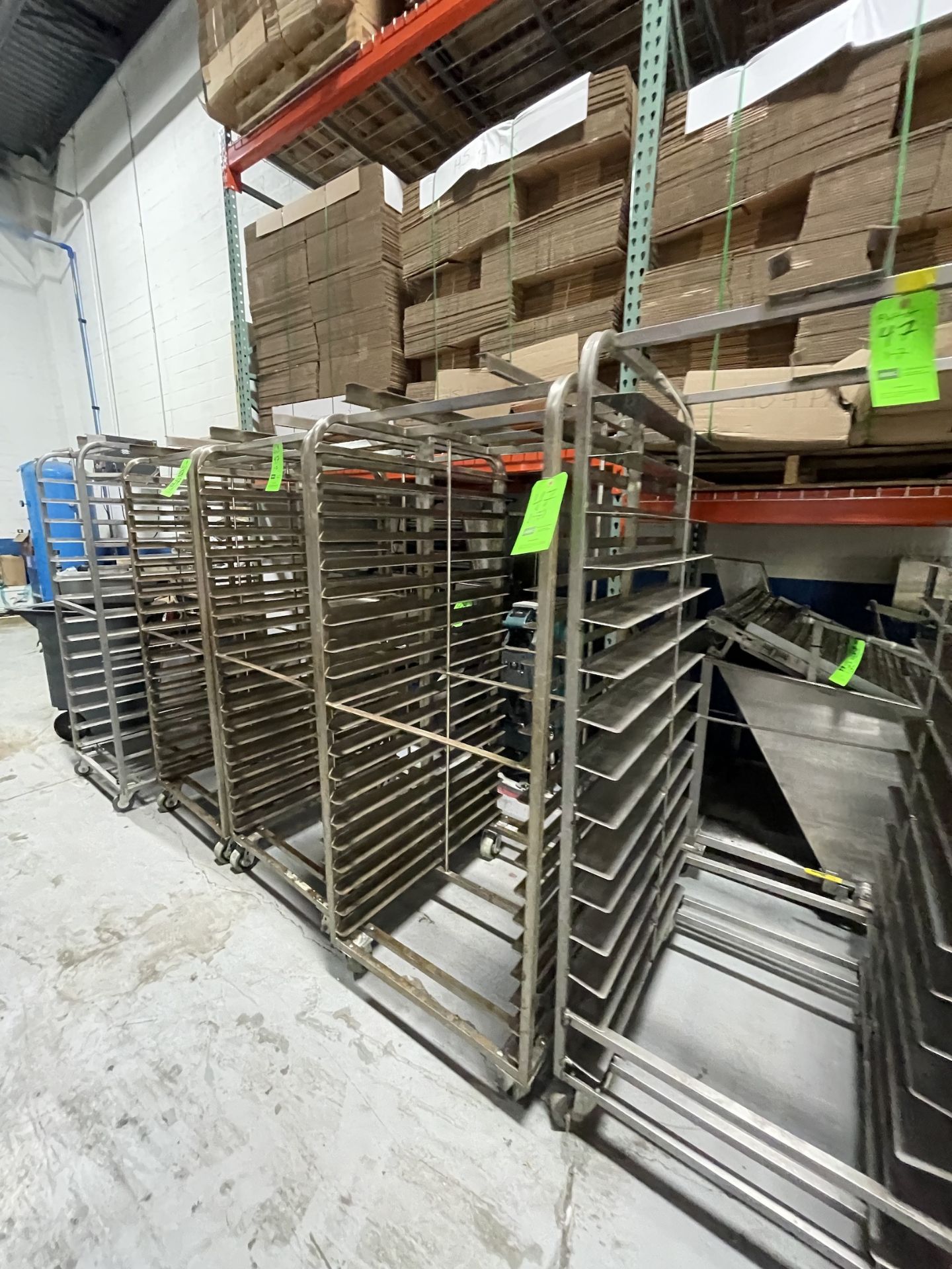 (7) PORTABLE RACKS APPROX. OVERALL DIMS.: 28-1/2" W X 36-1/2" D X 68" H, INTERIOR DIMS. APPROX.: - Bild 9 aus 14