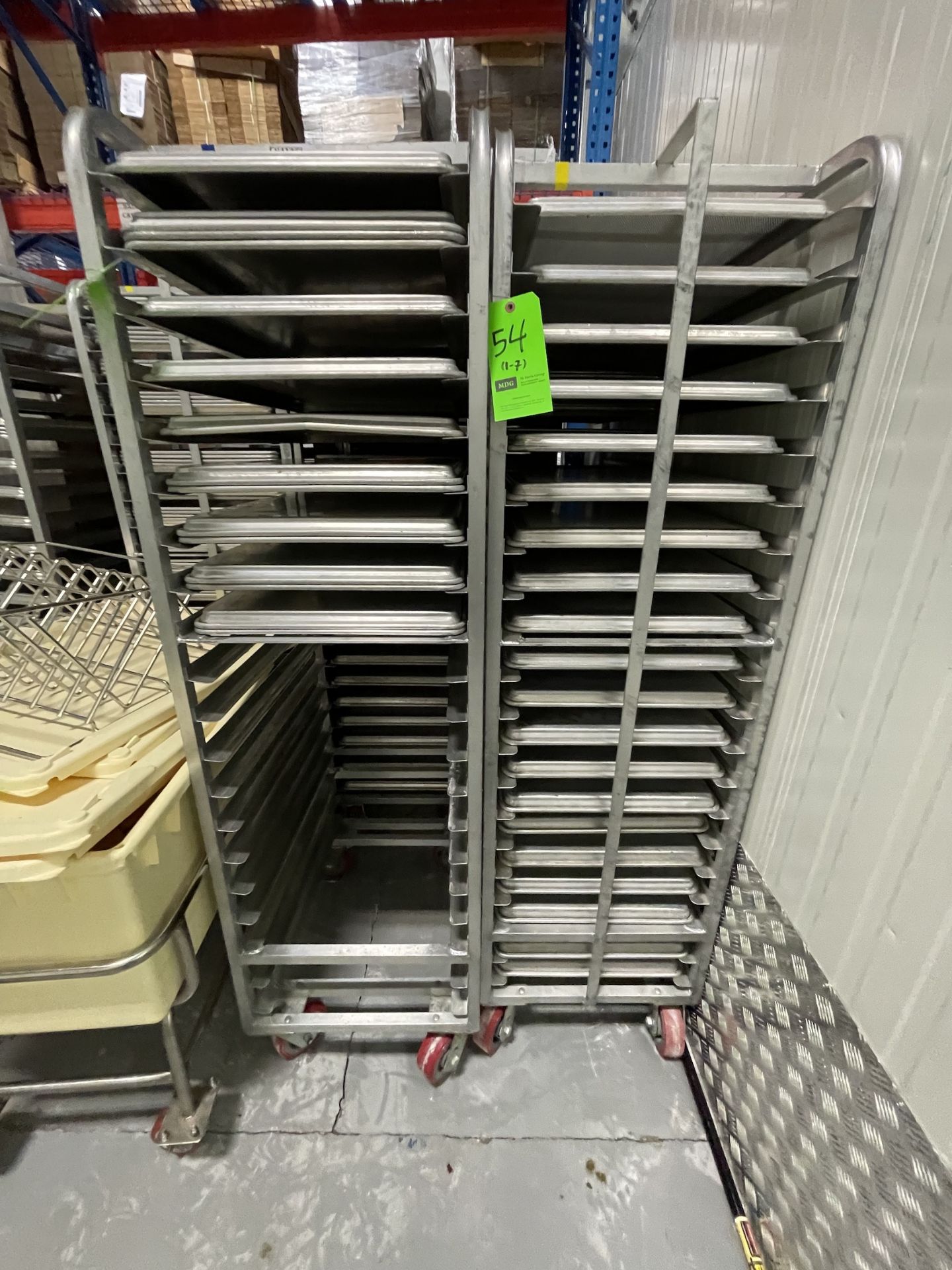 (7) CHANNEL ALUMINUM BAKING PAN RACK, MODEL 401A, INCLUDES APPROX. (200) BAKING SHEET PANS, MIX OF - Image 4 of 6