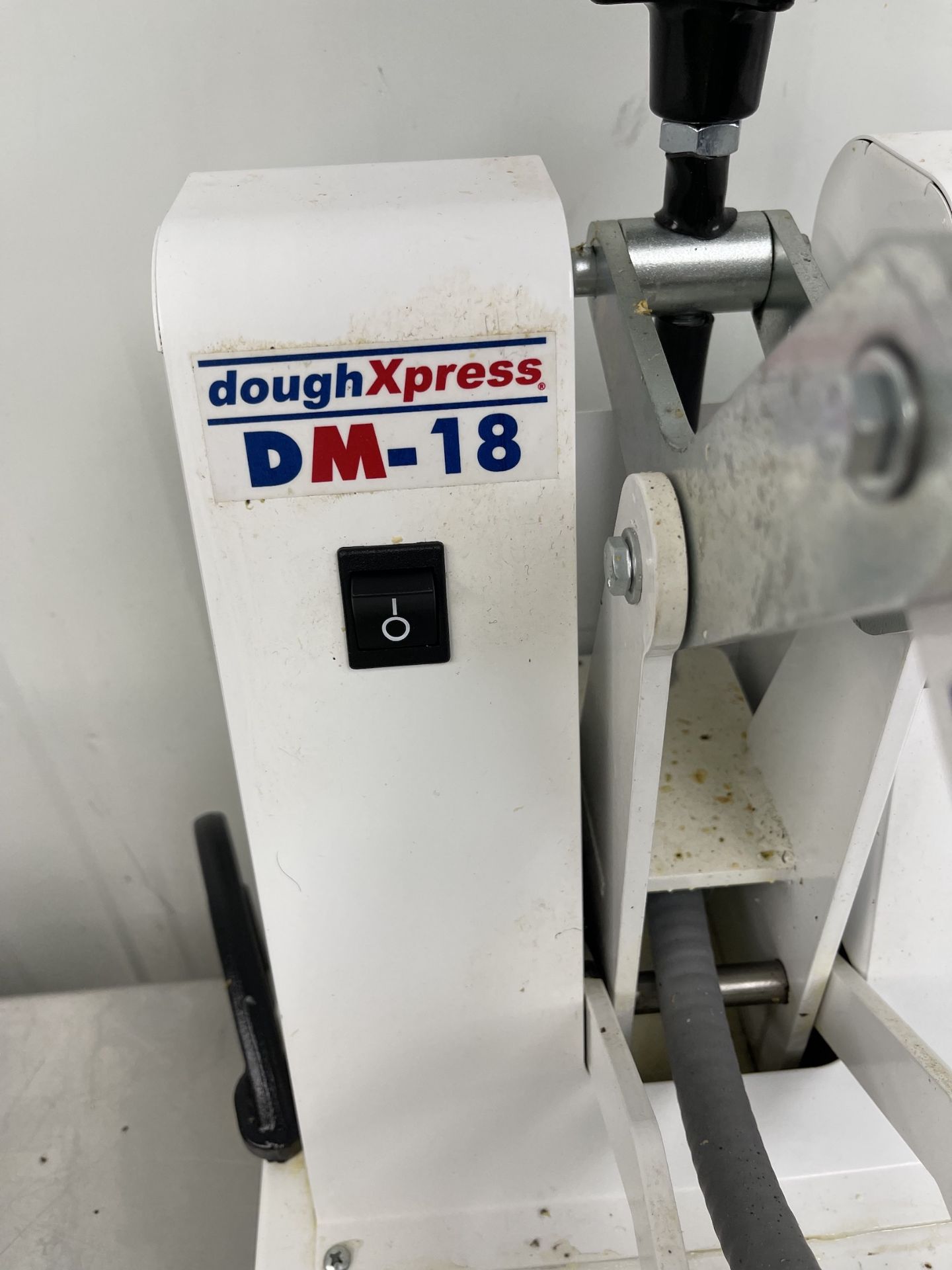 DOUGH EXPRESS DOUGH PRESS, MODEL DM-18, S/N 861 - 5436, ITEM NUMBER 10091, 120V - Image 5 of 6