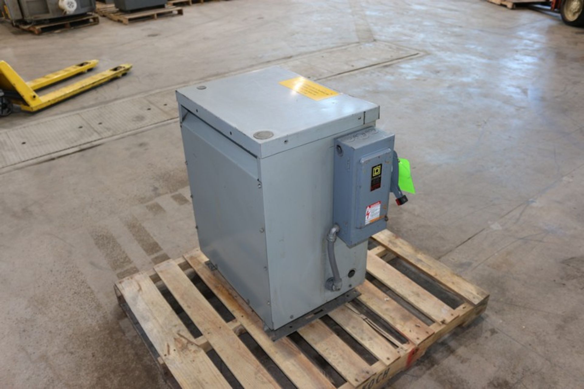 General Electric Transformer, M/N 8T23B3883Y, NEMA CLASS AA DRY TYPE(INV#82298)(Located @ the MDG - Bild 3 aus 5