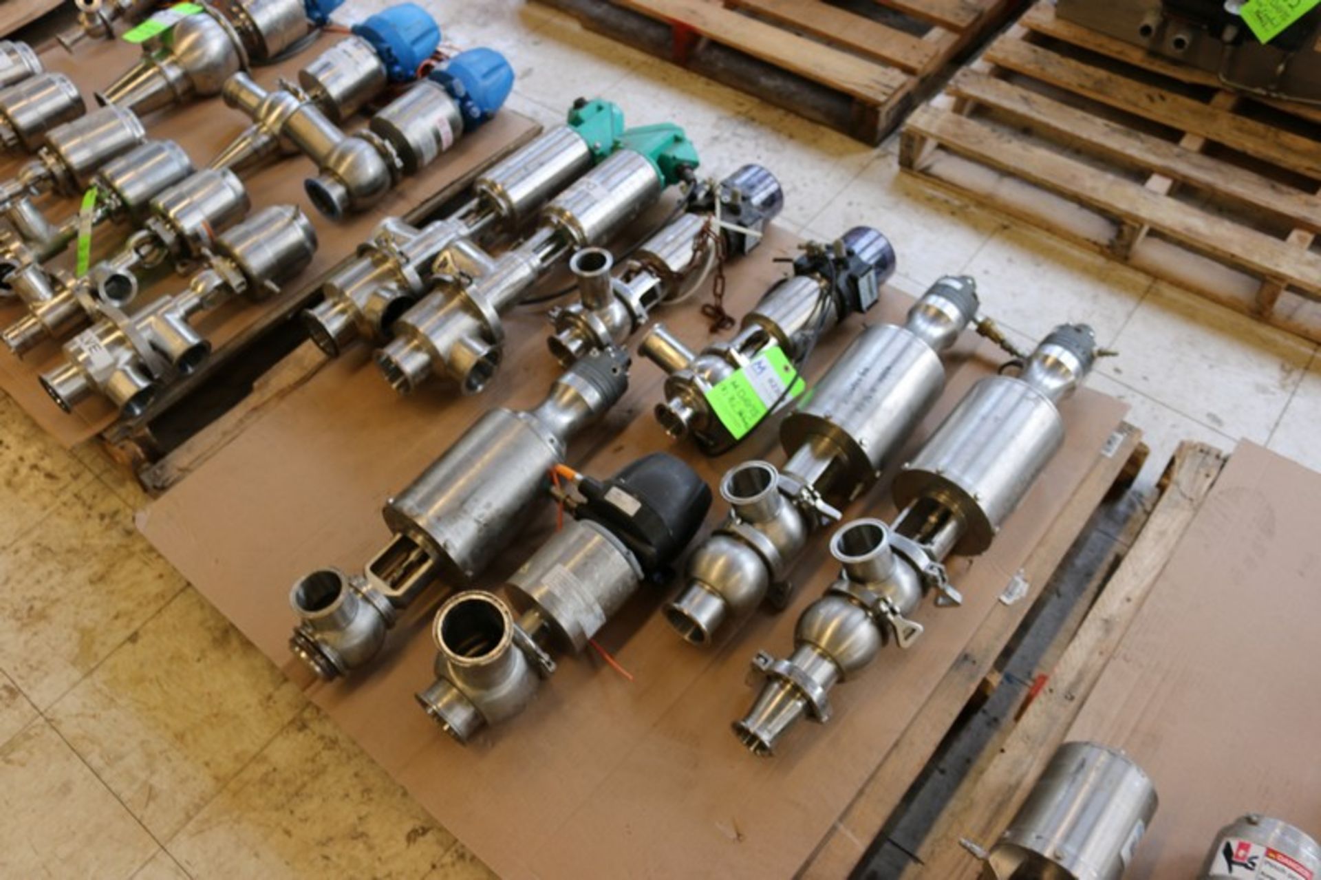 (8) Assorted S/S Air Valves, with Clamp Type Inlet/Outlet Ranging From 2"-3" with Control Tops ( - Bild 2 aus 3