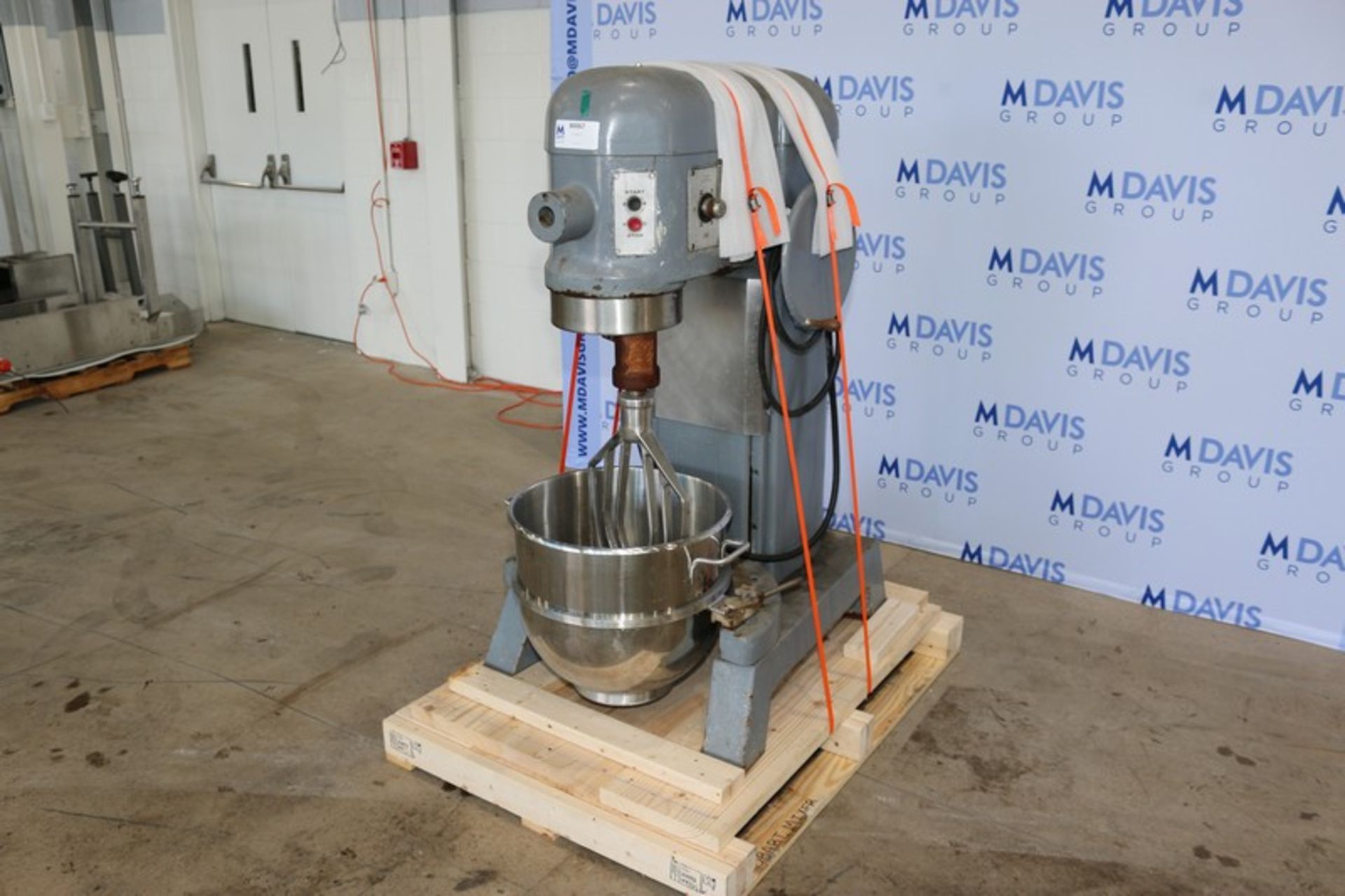 Hobart Mixer, M/N L-800, S/N 11-213-617, 200 Volts, 1725 RPM Motor, with 1-1/2 hp Motor, with S/S - Image 2 of 6