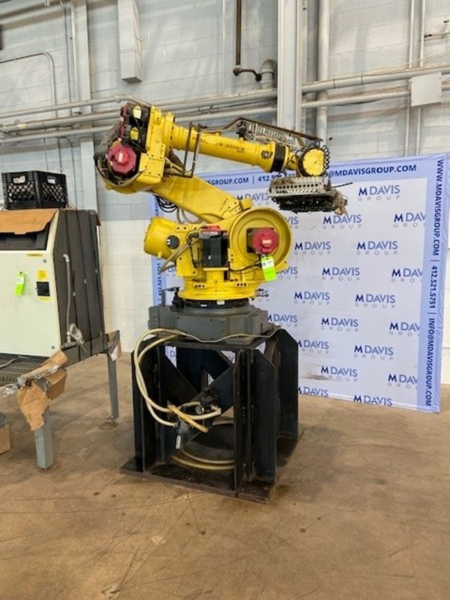 Fanuc Robot Arm,M/N R-2000iA 165F, Type A05B-2453-B150, S/N E05X04500, with 6 x 4 Suction Cup - Image 2 of 10
