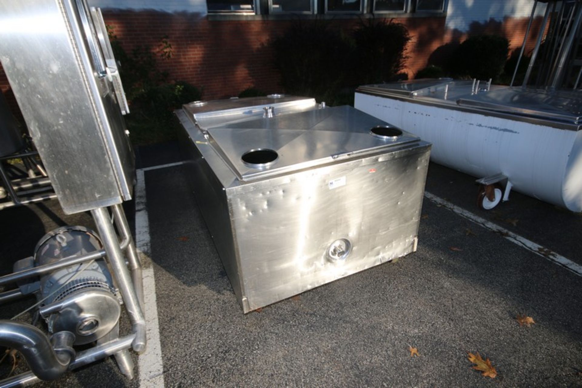 Aprox. 500 Gal. S/S Jacketed Horizontal Tank, with S/S Hinge Lids, Internal Tank Dims.: Aprox. 76" L - Image 2 of 7