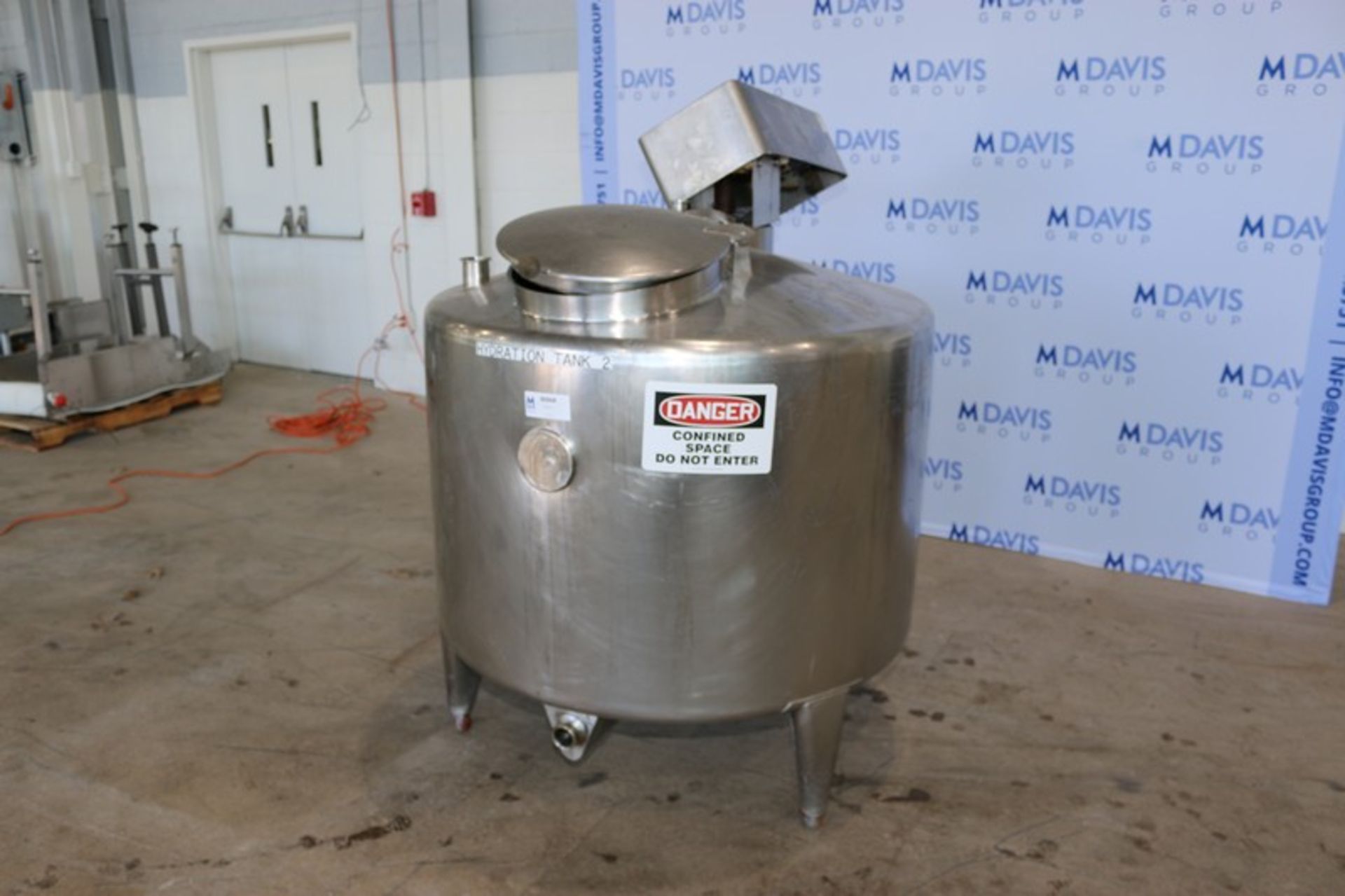 Aprox. 150 Gal. Insulated S/S Vertical Tank, with S/S Vertical Agitation, Internal Tank Dims.: - Image 2 of 9