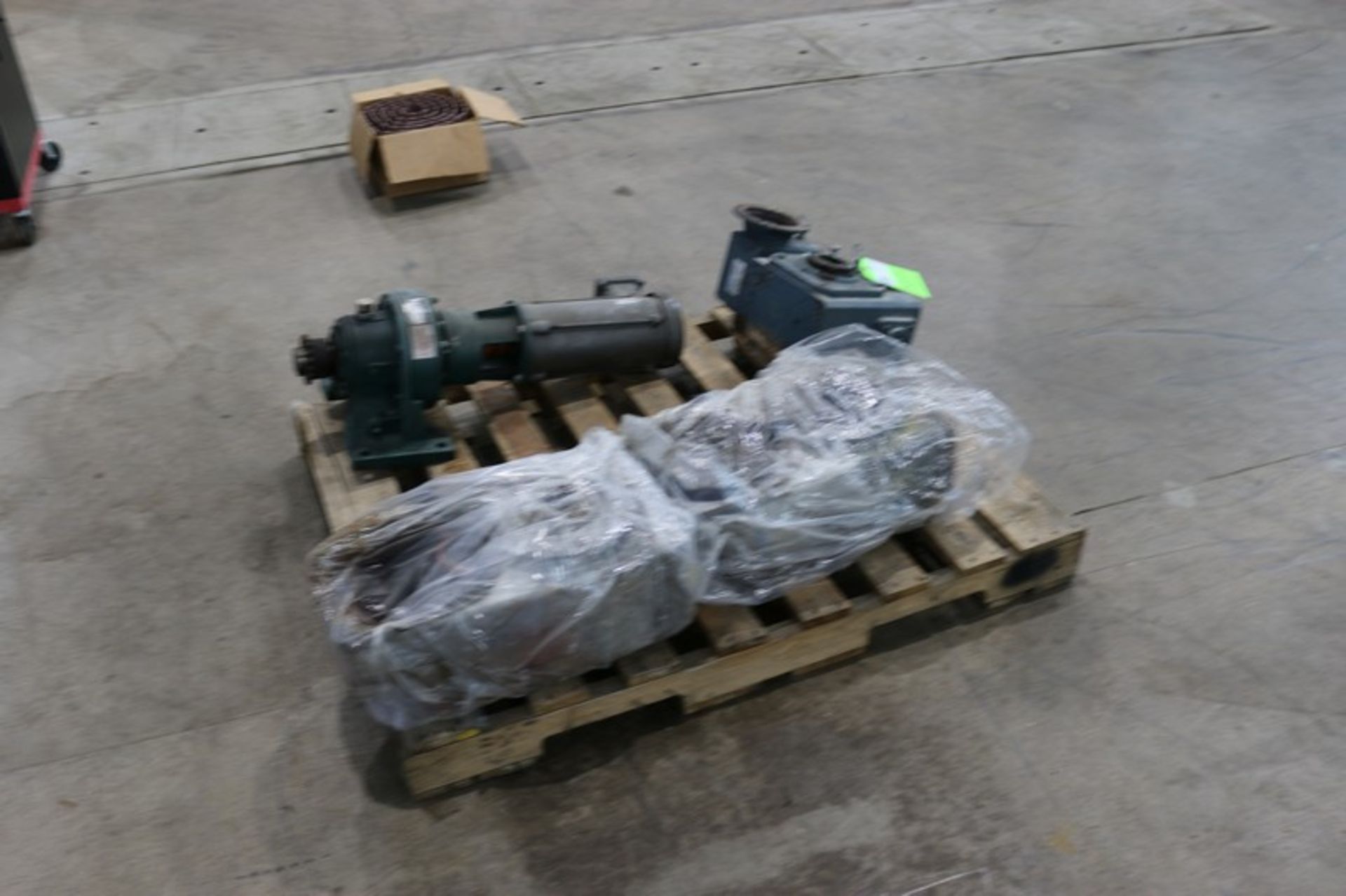 Pallet of Assorted Drives,with (1) UL 1 hp Drive, with (3) Assorted Drives (INV#69369)(Located at - Image 4 of 4