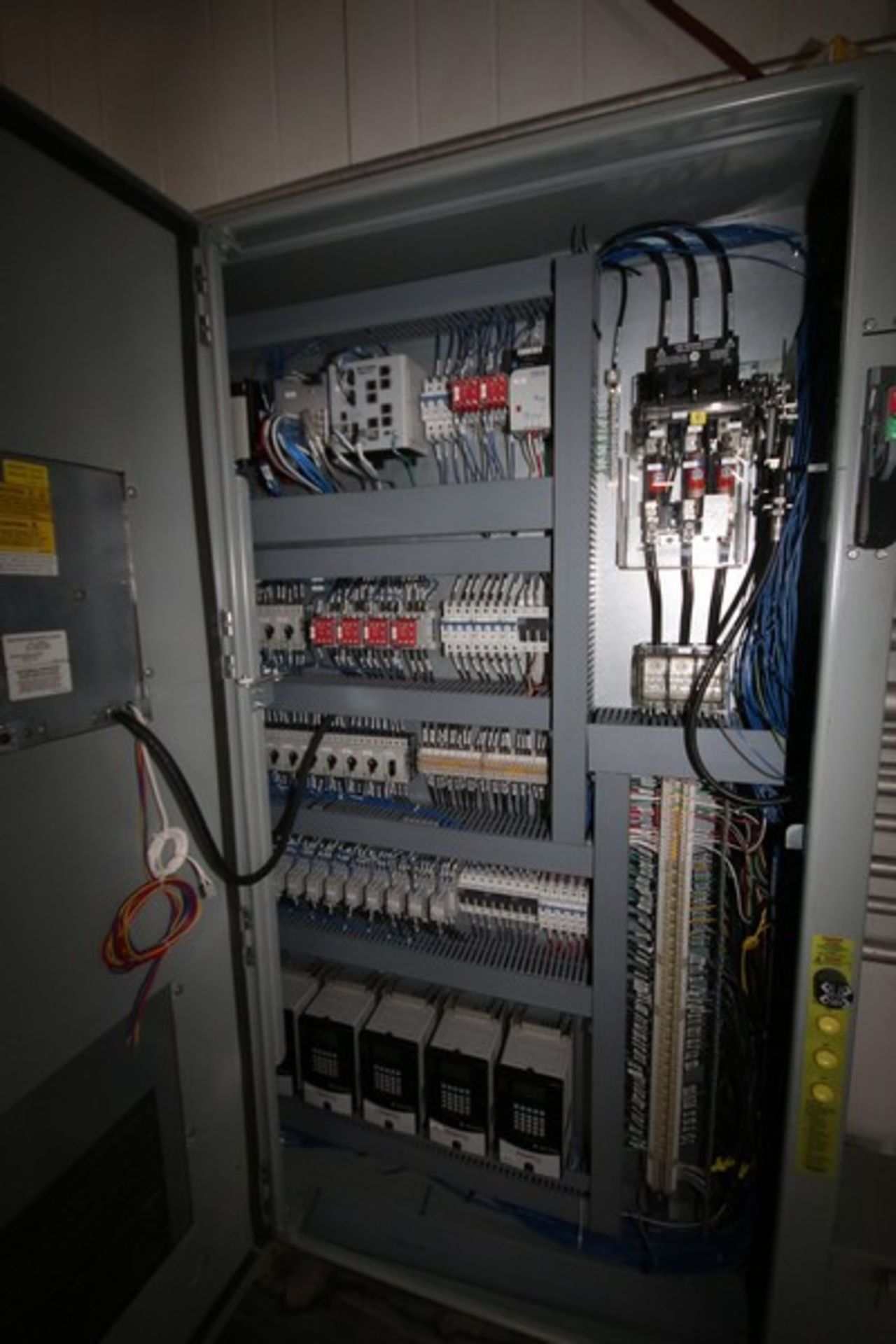 Double Door Control Cabinet, with Allen-Bradley 17-Slot PLC, with (7) Allen-Bradley PowerFlex - Image 5 of 5