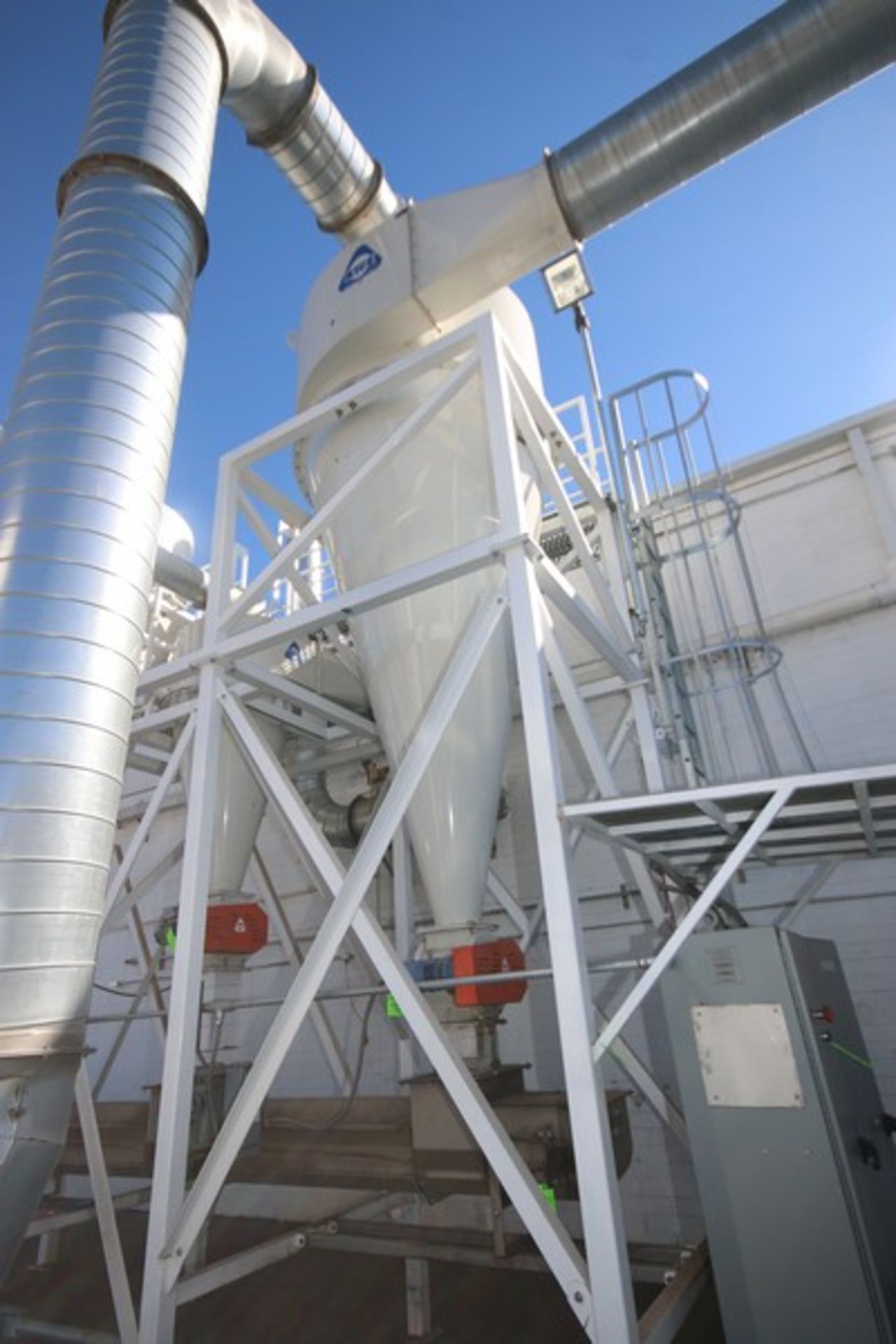 2018 Kice Vertical Cyclone, with Bottom Rotary AirLock, with Twin City 40 hp Blower (NOTE: Cyclone