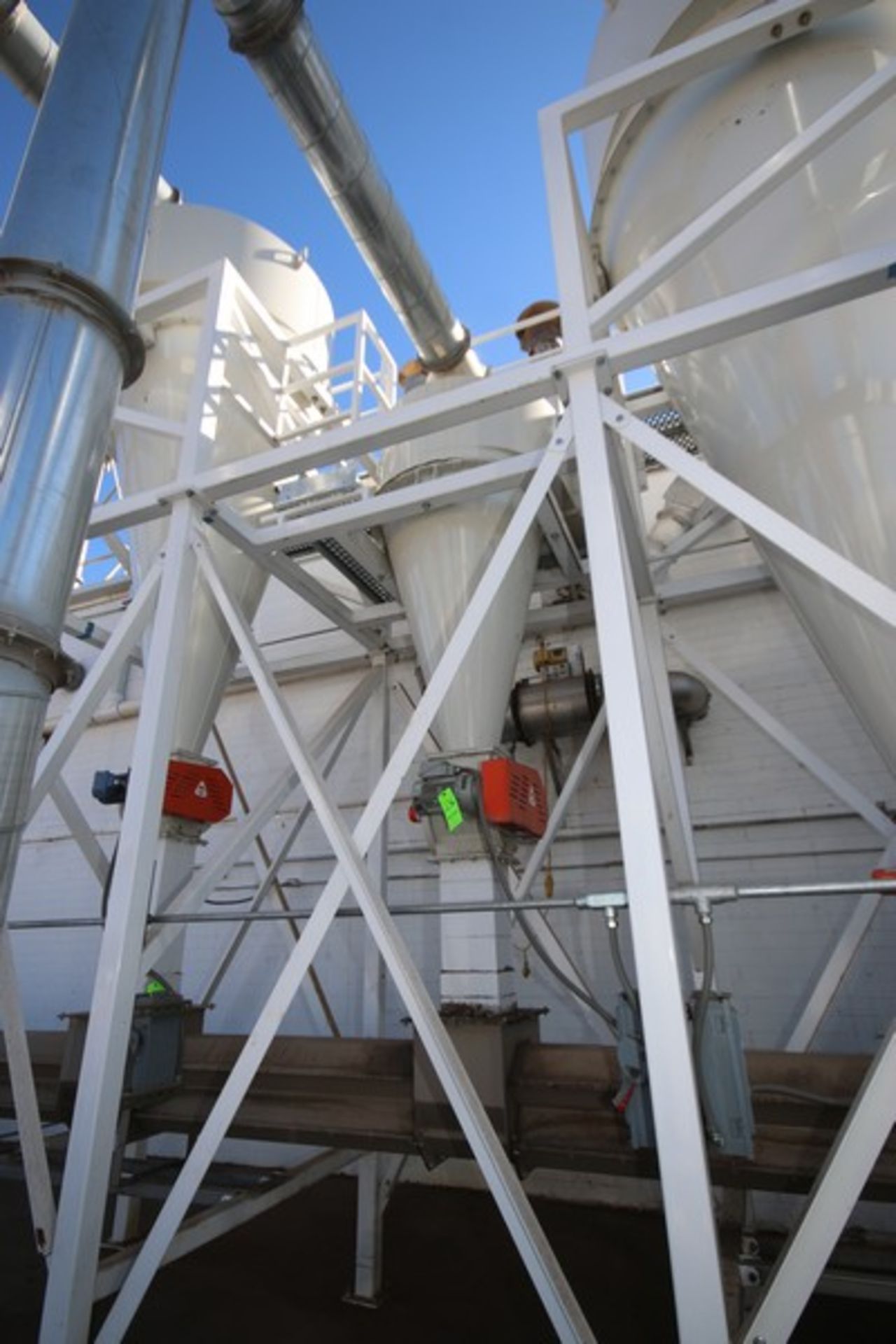 2018 Kice Vertical Cyclone, with Bottom Rotary AirLock, with Twin City 10 hp Blower (NOTE: Cyclone